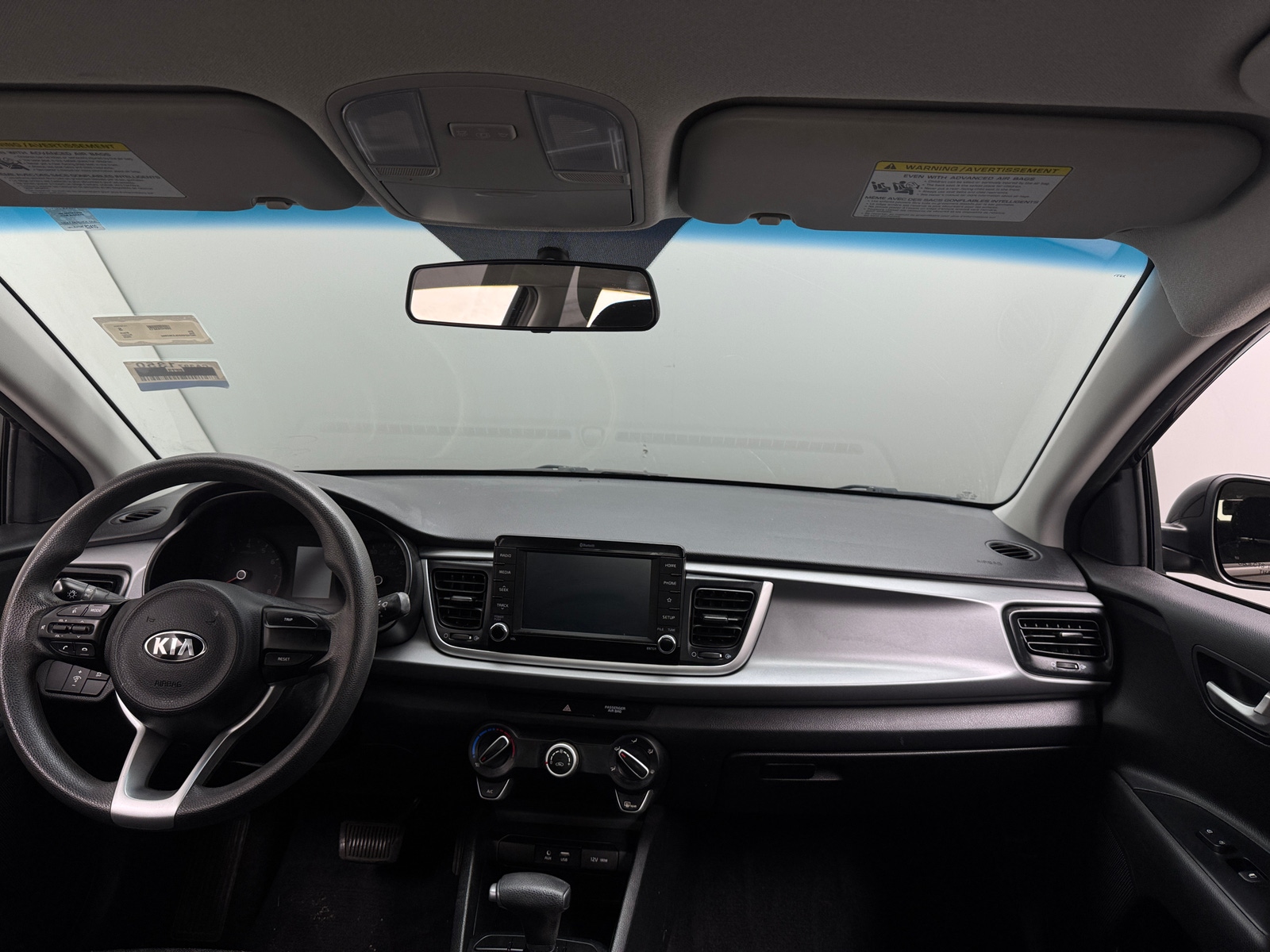 Thumbnail: 2020 Kia Rio - 3