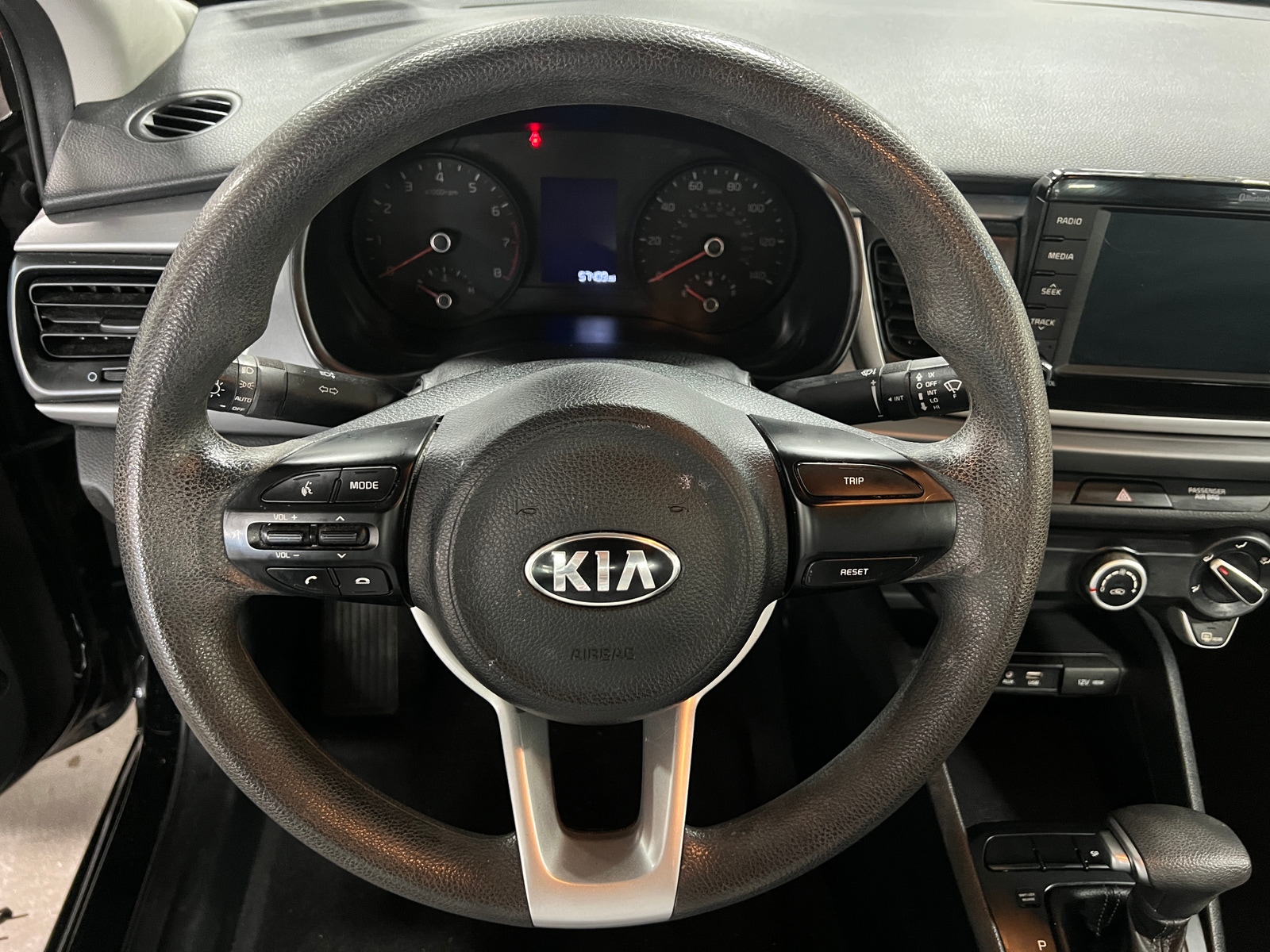 Thumbnail: 2020 Kia Rio - 5