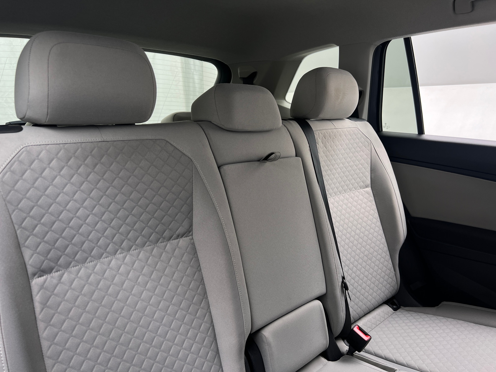 Thumbnail: 2021 Volkswagen Tiguan - 6