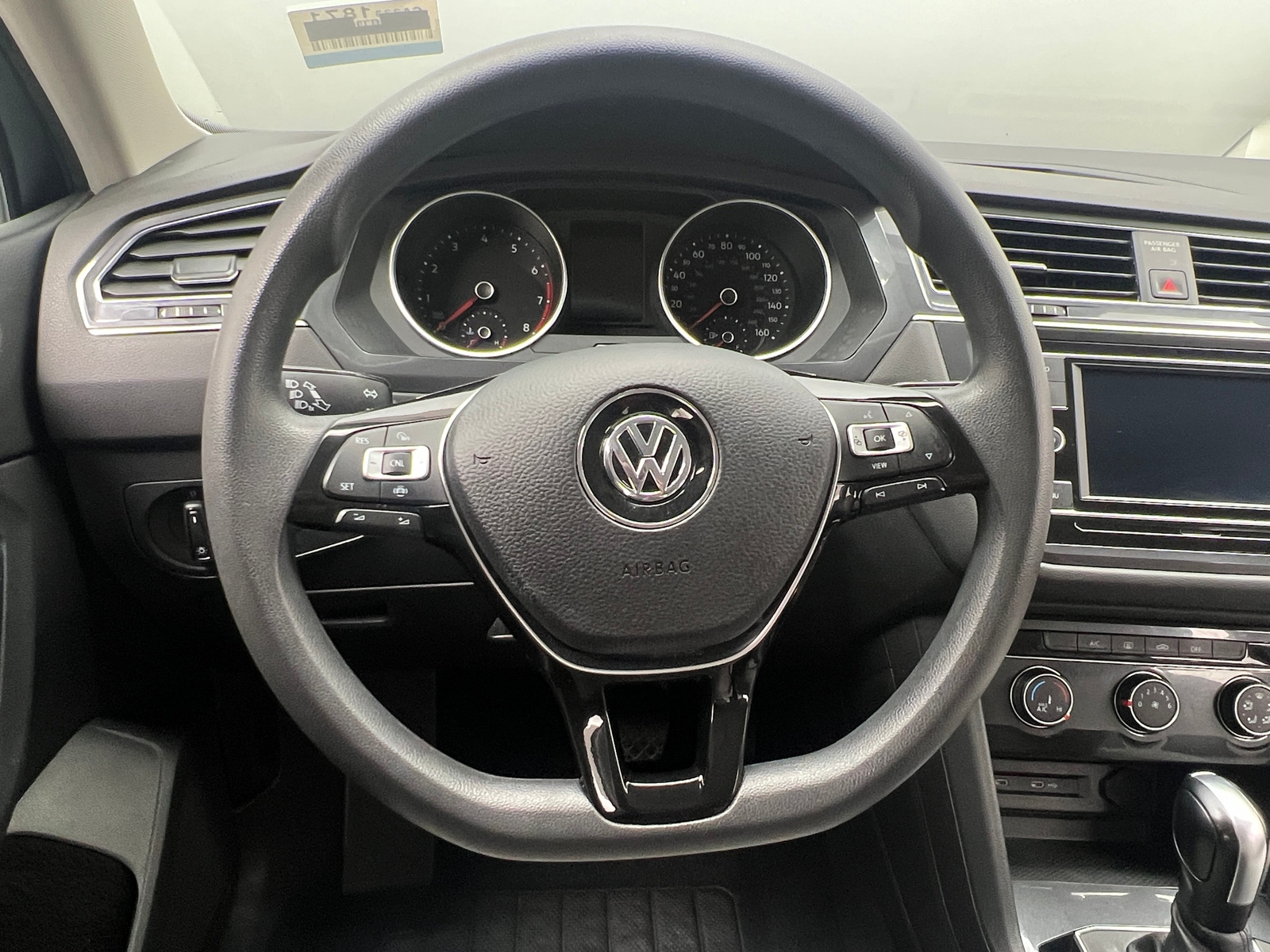 Thumbnail: 2021 Volkswagen Tiguan - 5