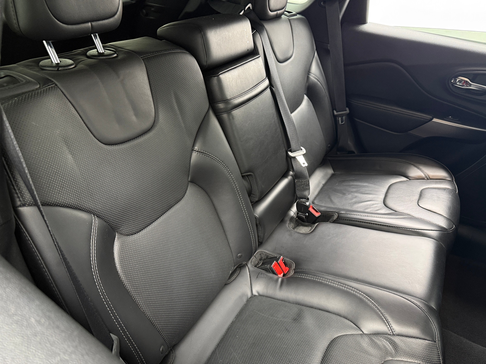 Thumbnail: 2019 Jeep Cherokee - 5