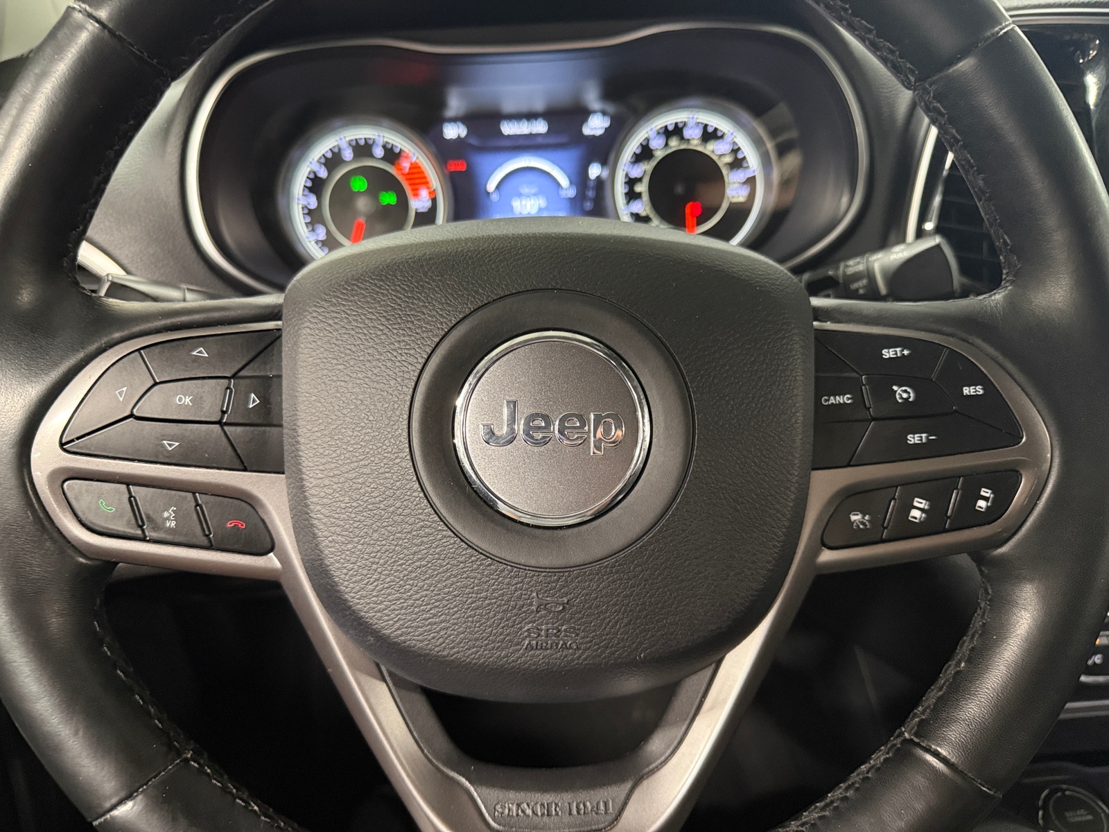 Thumbnail: 2019 Jeep Cherokee - 4