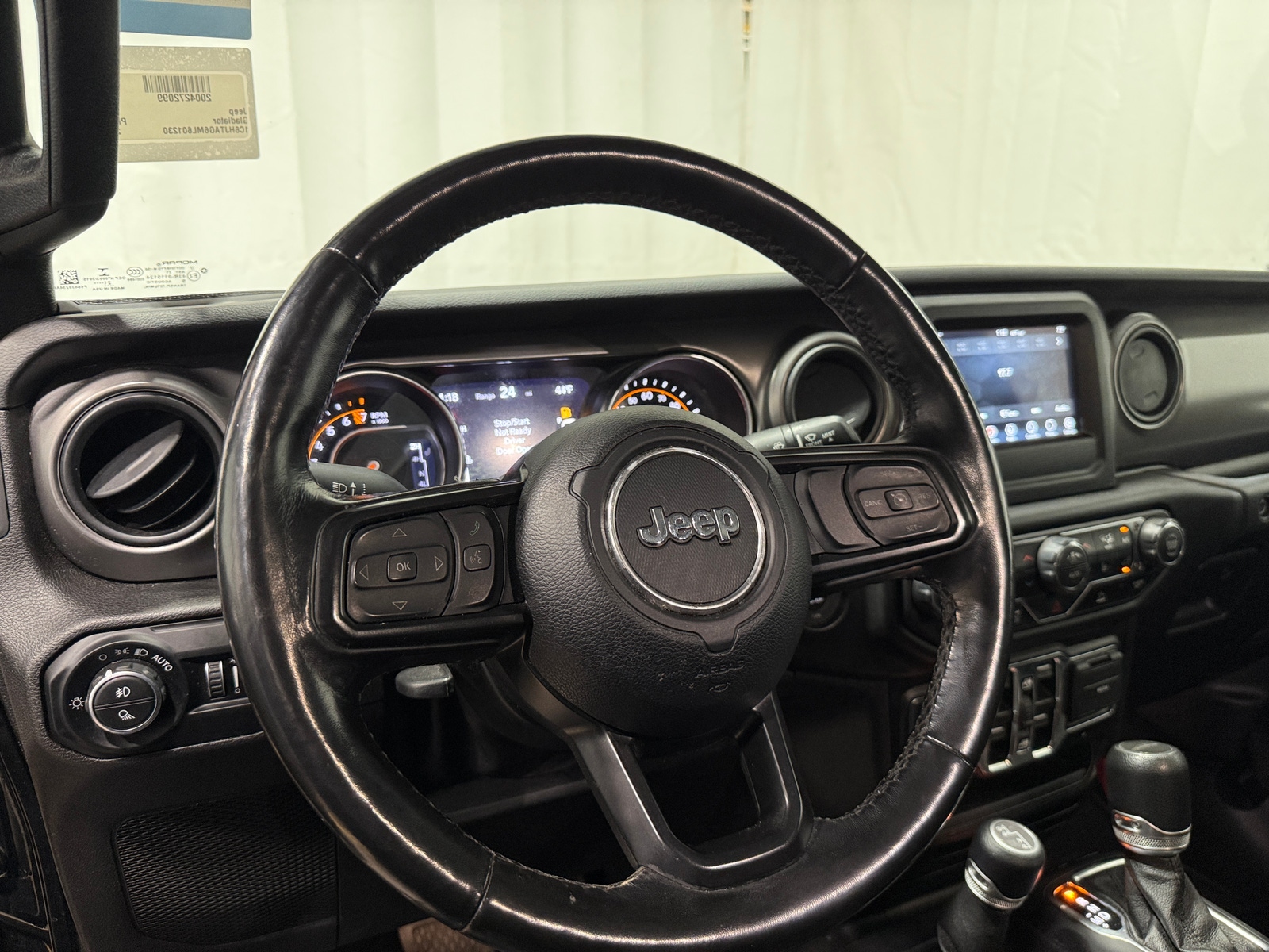 Thumbnail: 2021 Jeep Gladiator - 5