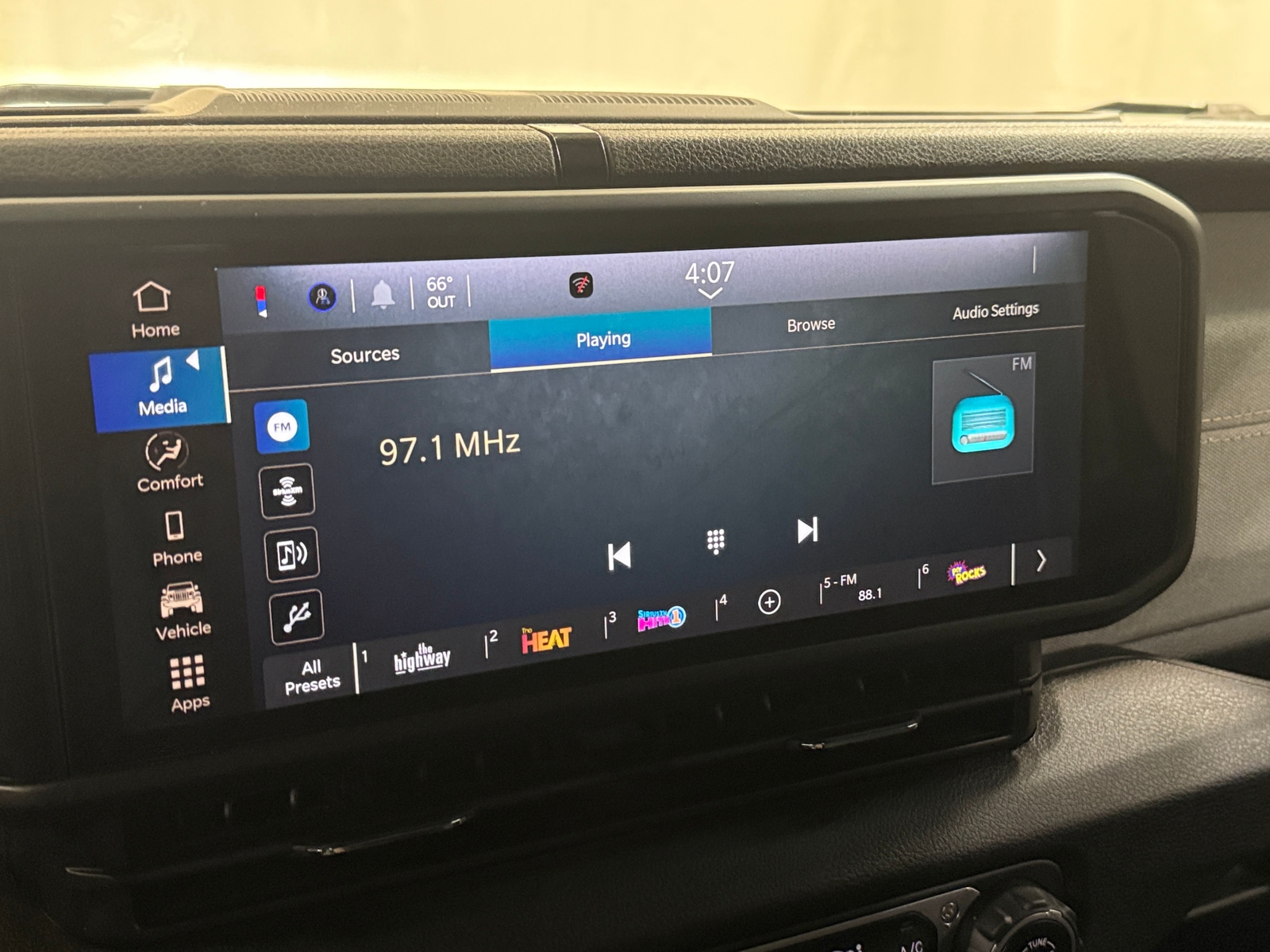 Thumbnail: 2024 Jeep Wrangler - 4