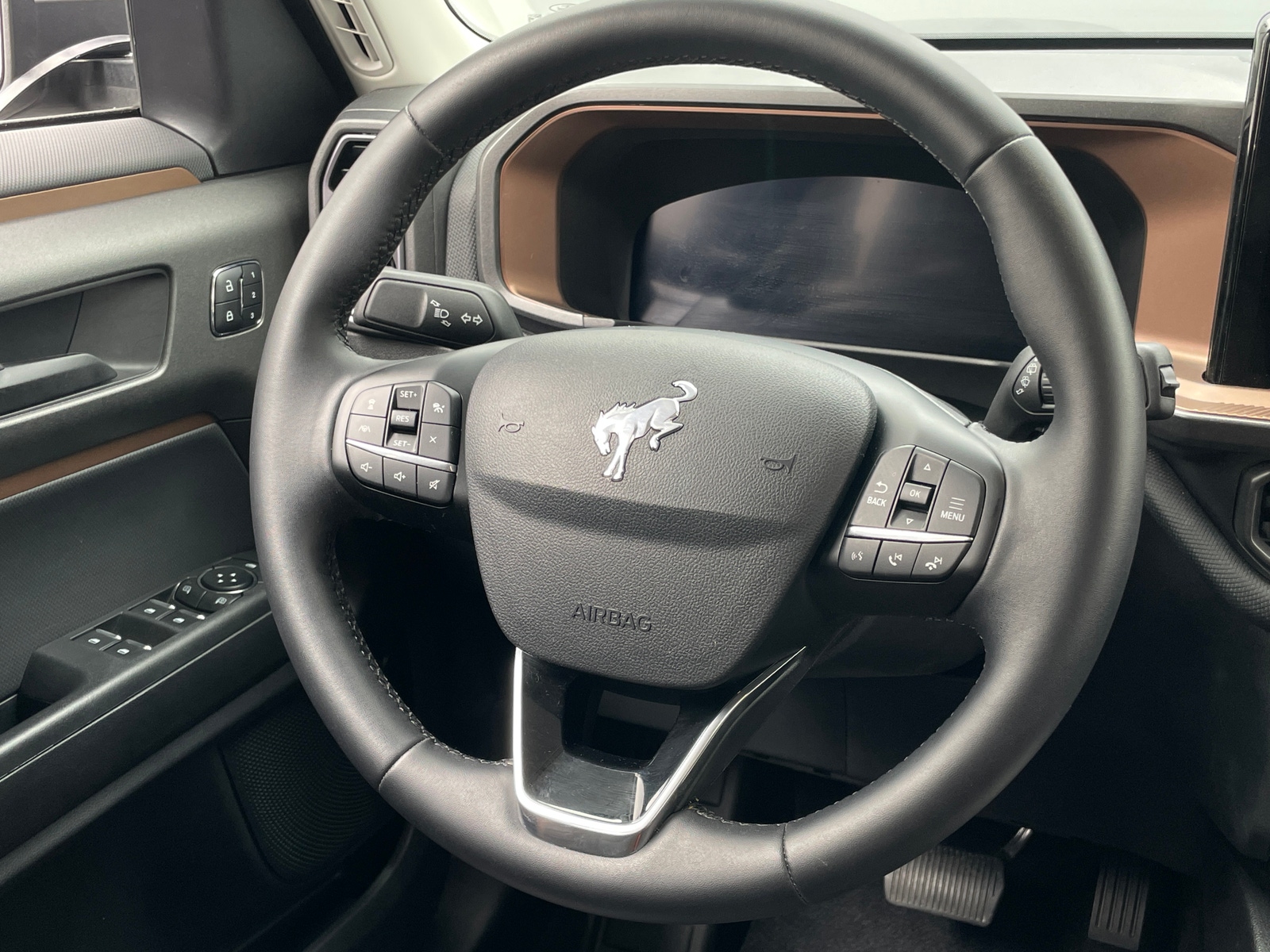 Thumbnail: 2025 Ford Bronco Sport - 4