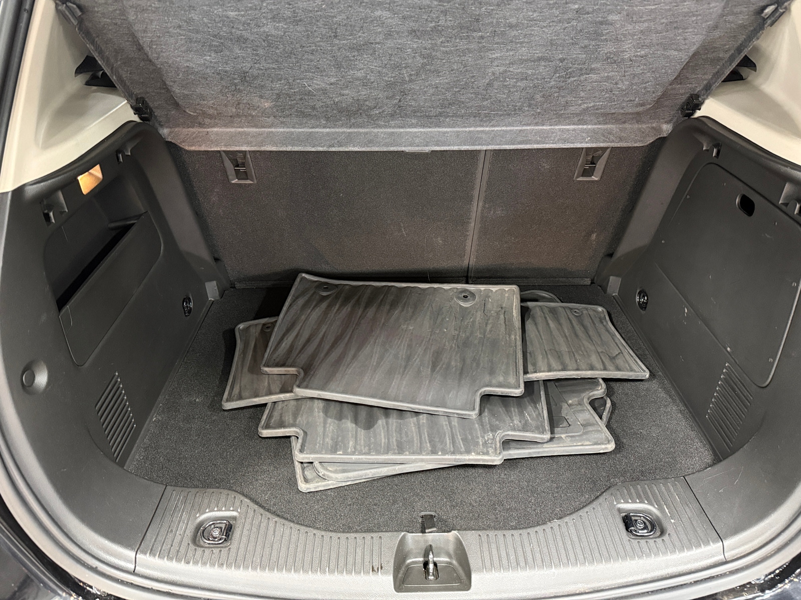 Thumbnail: 2019 Buick Encore - 7