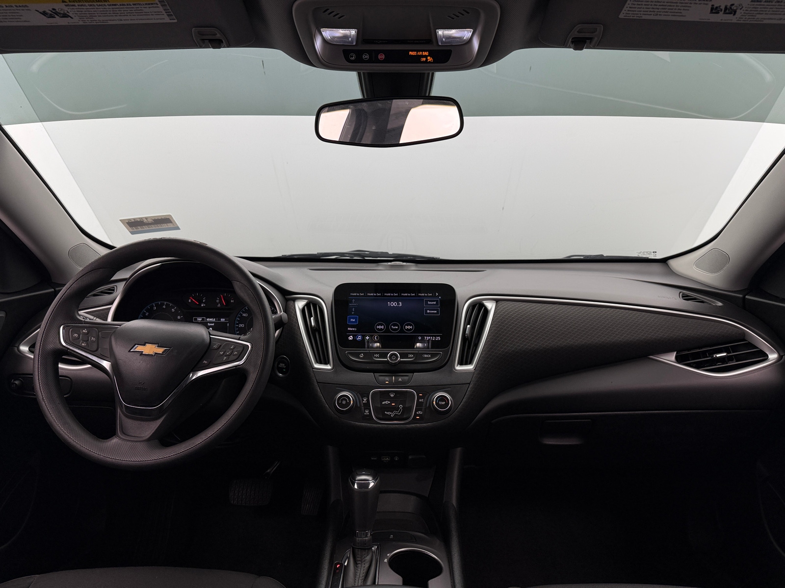 Thumbnail: 2020 Chevrolet Malibu - 3