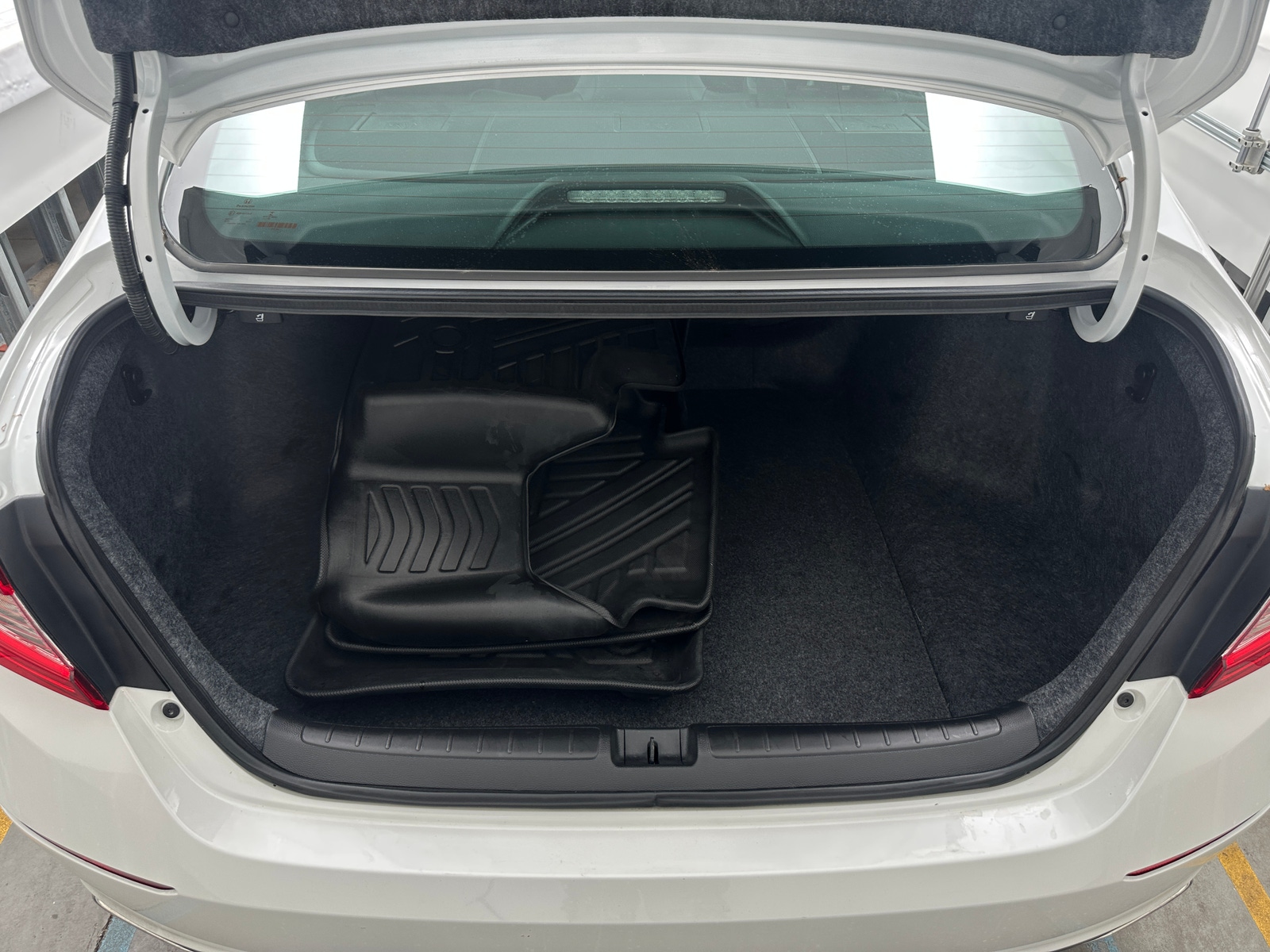 Thumbnail: 2022 Honda Accord - 6