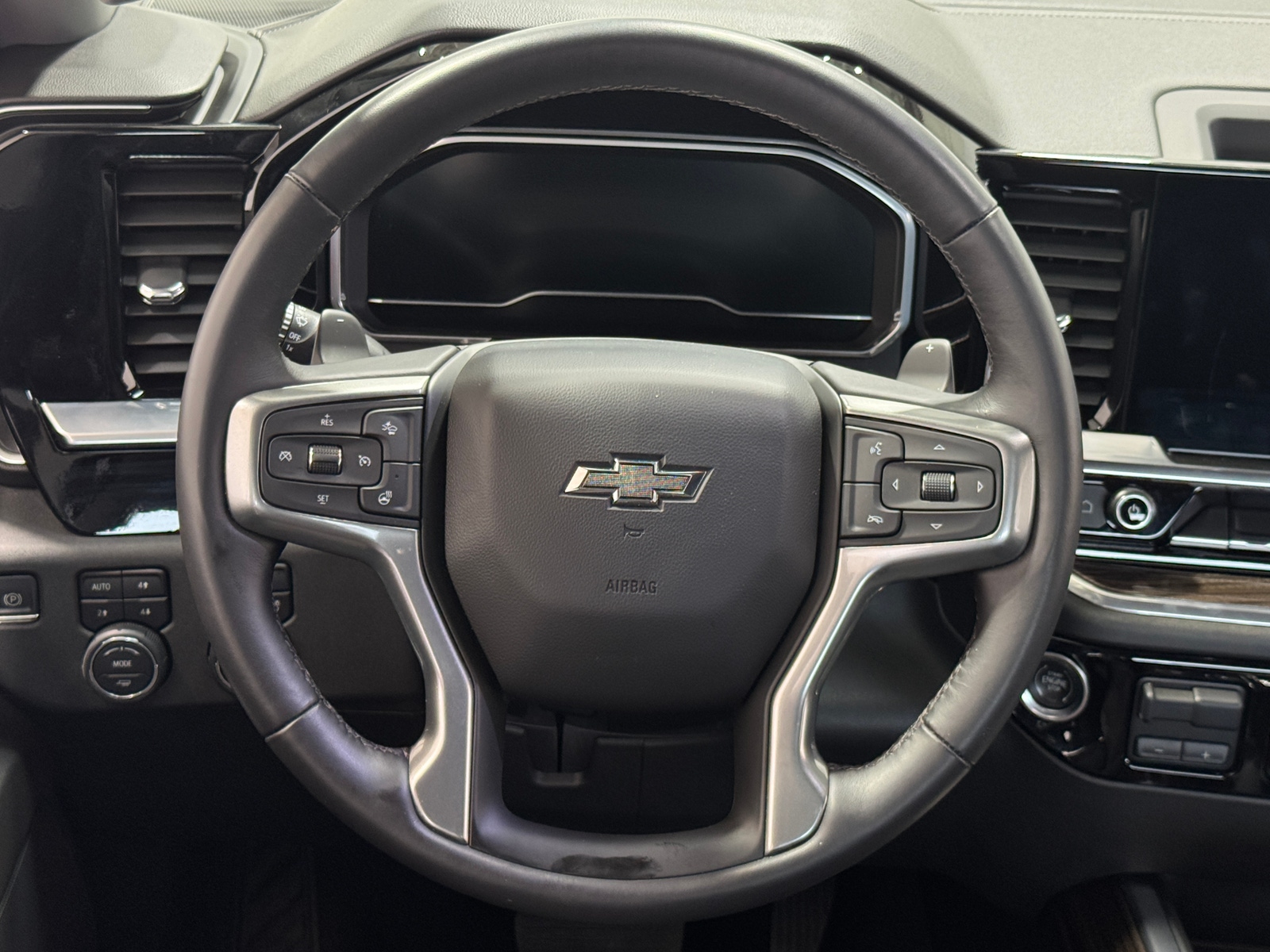 Thumbnail: 2022 Chevrolet Silverado 1500 - 5