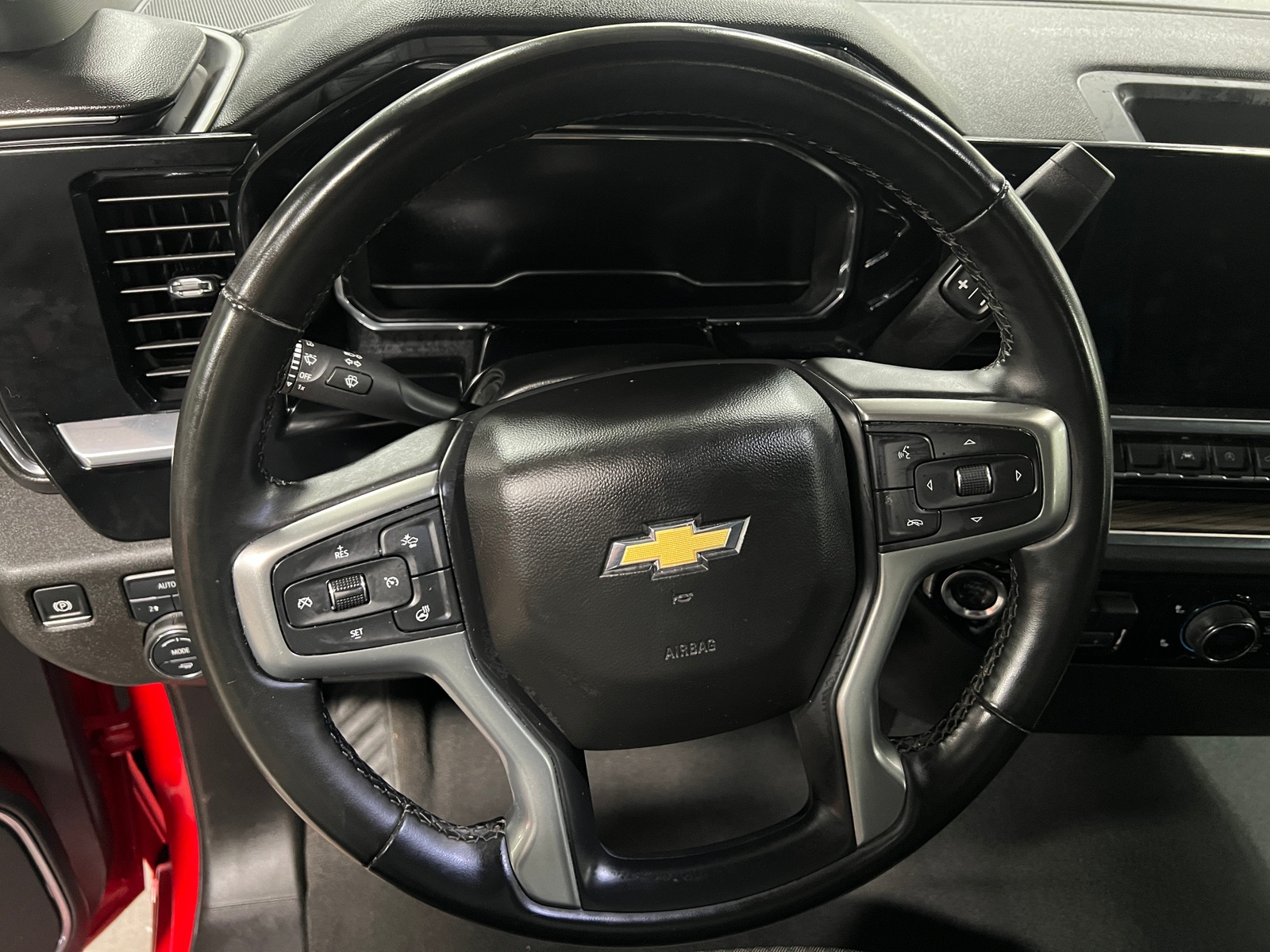 Thumbnail: 2025 Chevrolet Silverado 1500 - 5