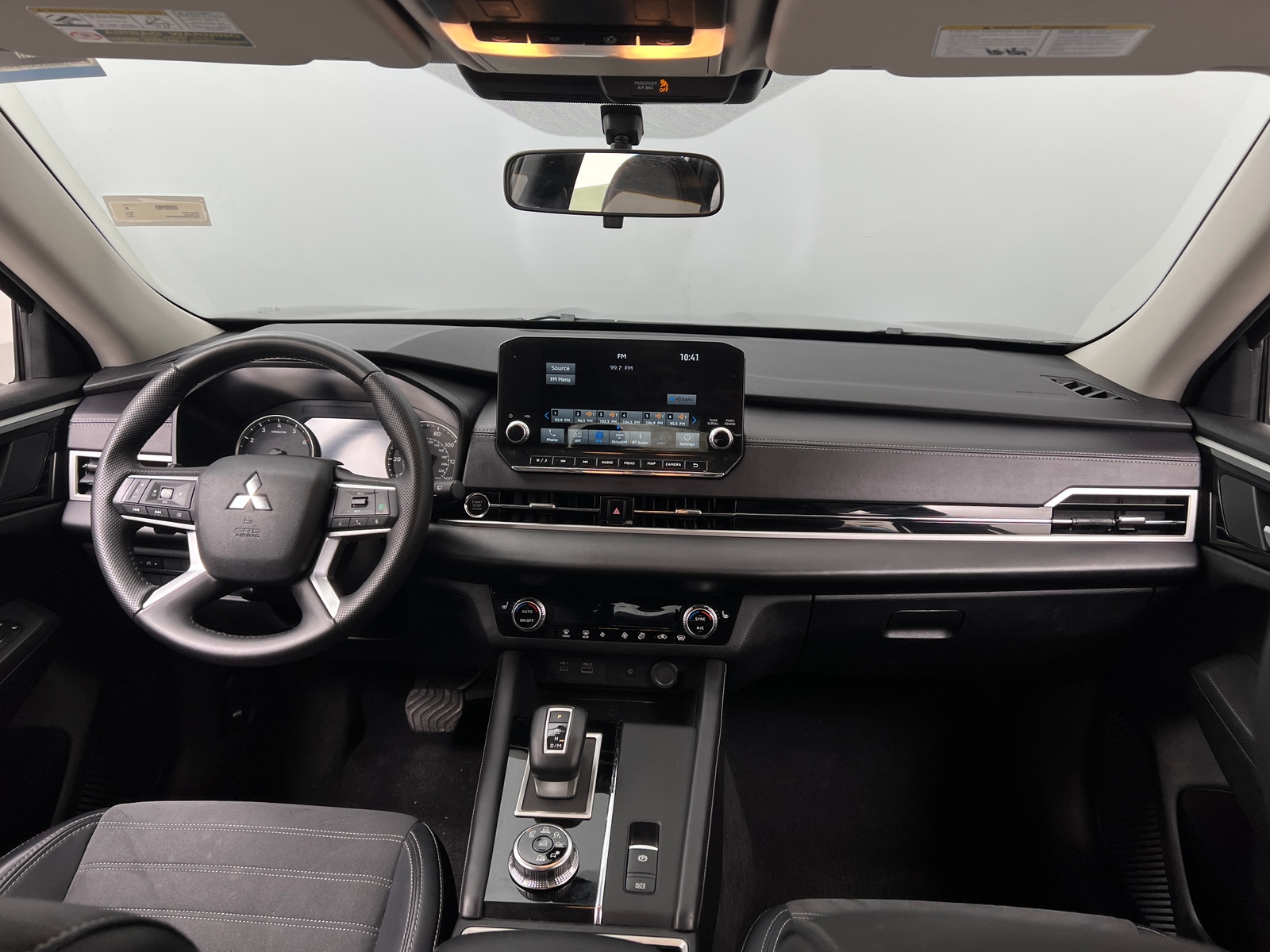 Thumbnail: 2024 Mitsubishi Outlander - 2