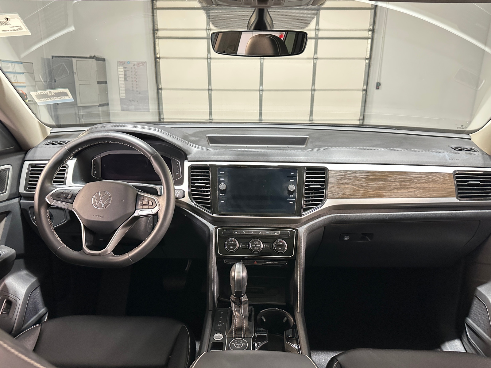 Thumbnail: 2023 Volkswagen Atlas - 2