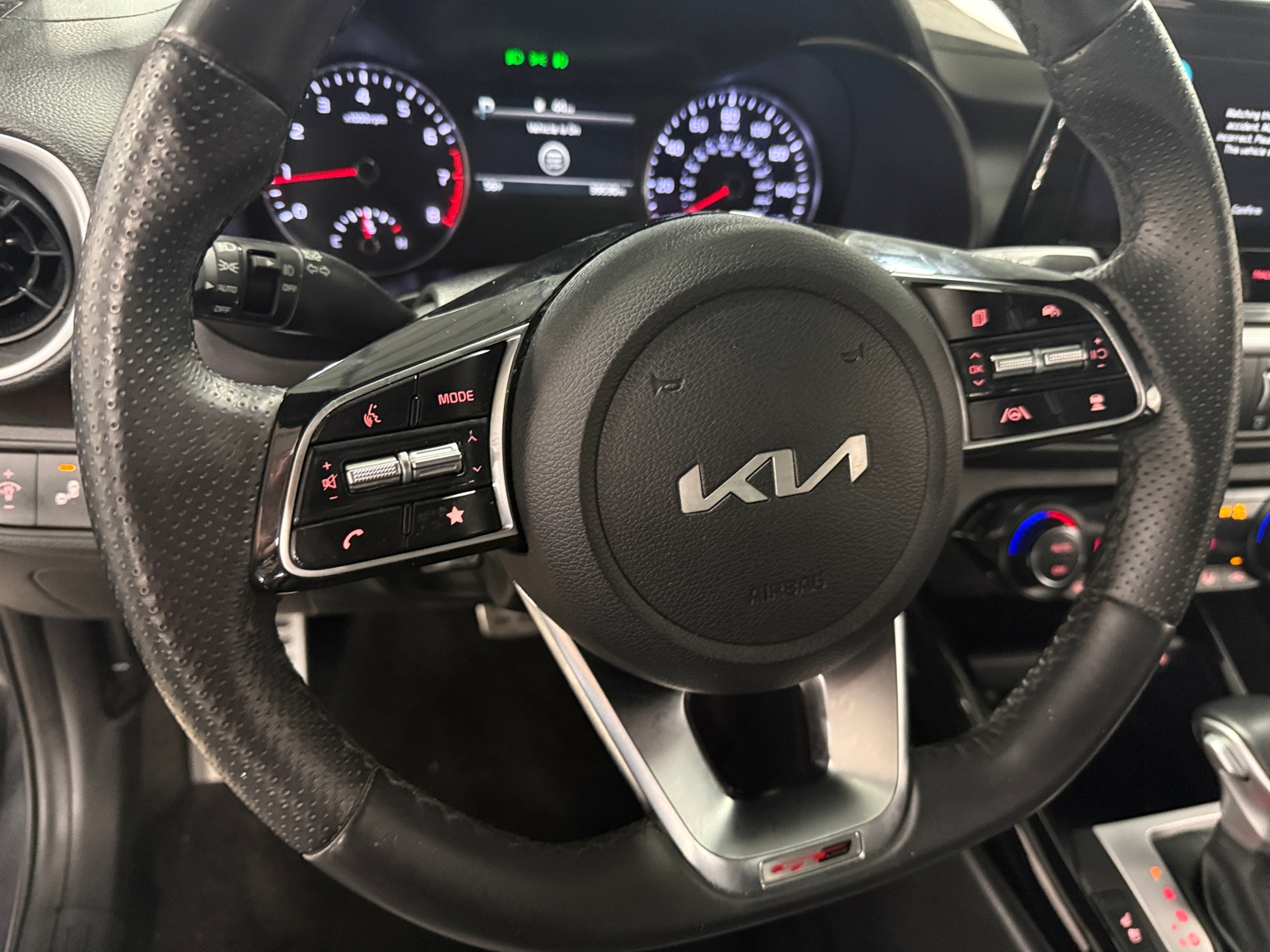 Thumbnail: 2024 Kia Forte - 4