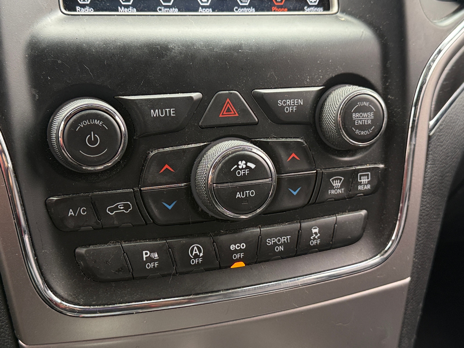 Thumbnail: 2018 Jeep Grand Cherokee - 3