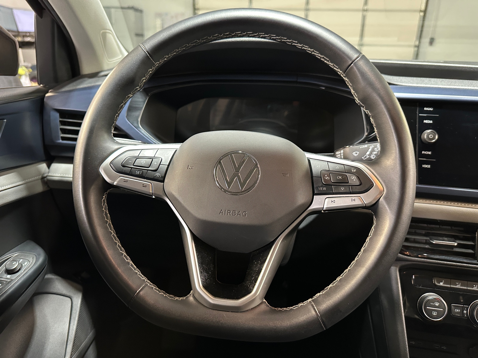 Thumbnail: 2024 Volkswagen Taos - 4