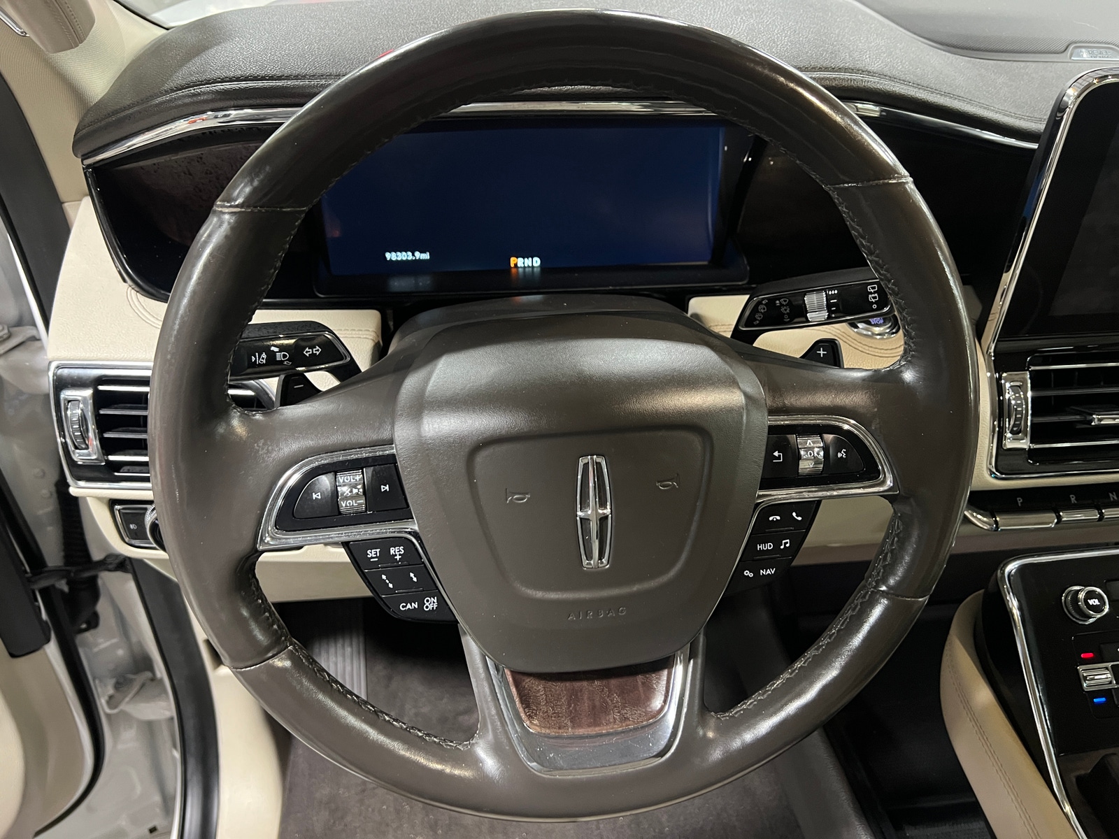 Thumbnail: 2019 Lincoln Navigator - 4