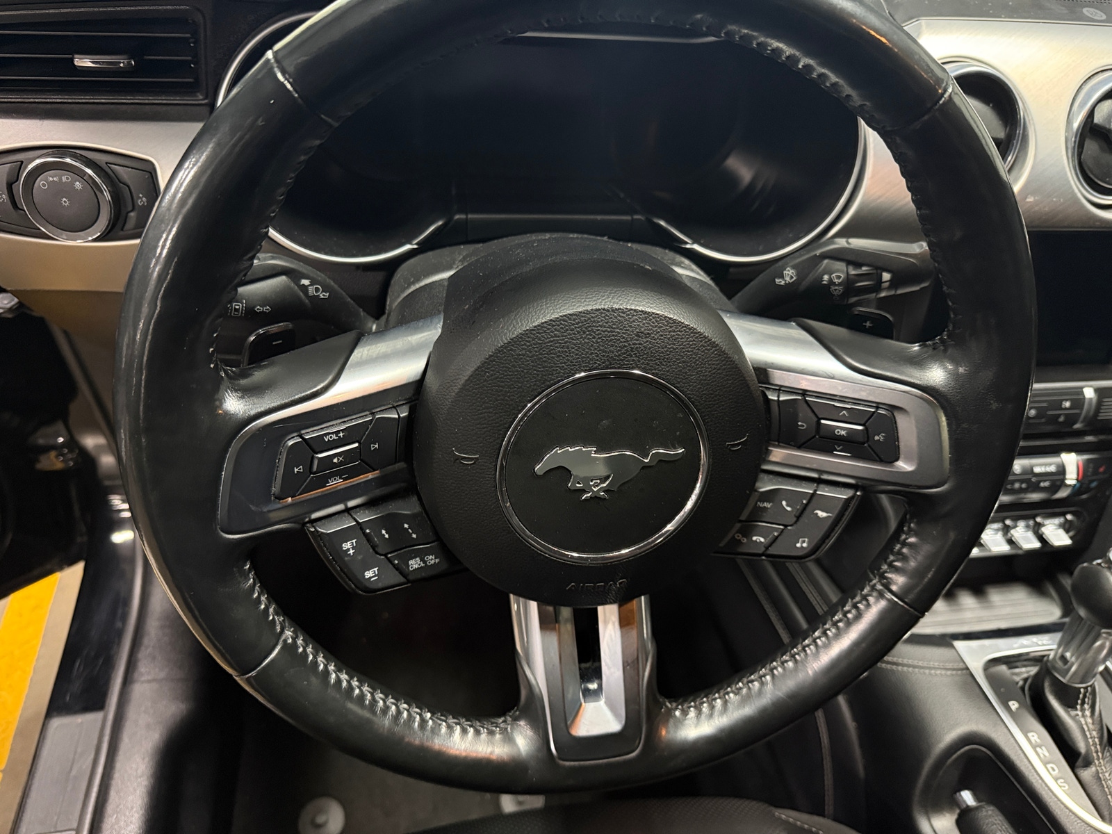 Thumbnail: 2022 Ford Mustang - 3