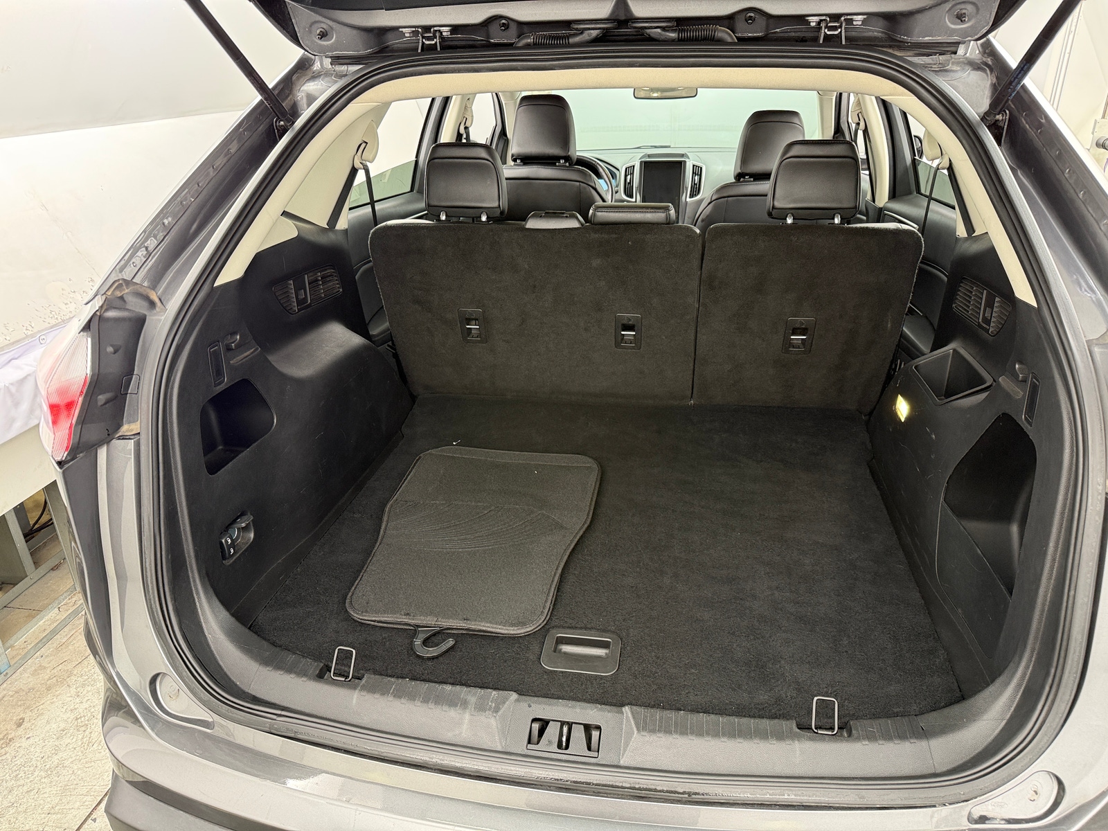 Thumbnail: 2024 Ford Edge - 6