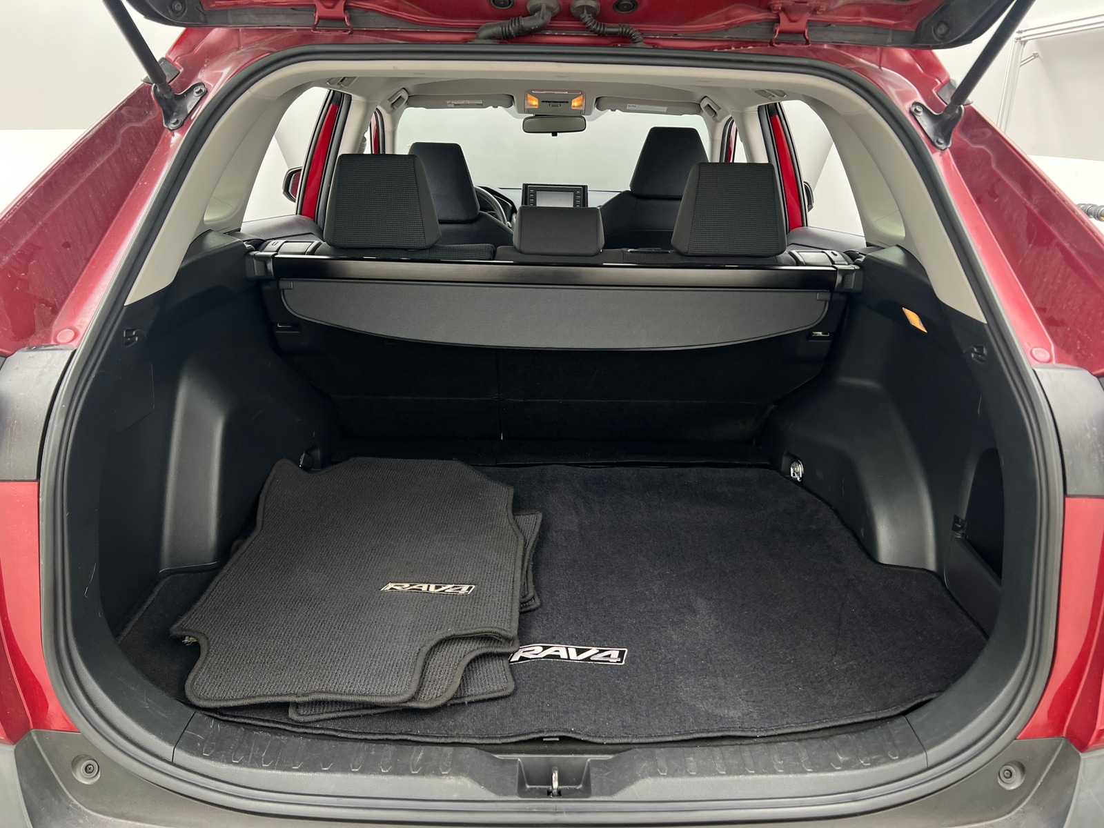 Thumbnail: 2019 Toyota RAV4 - 7