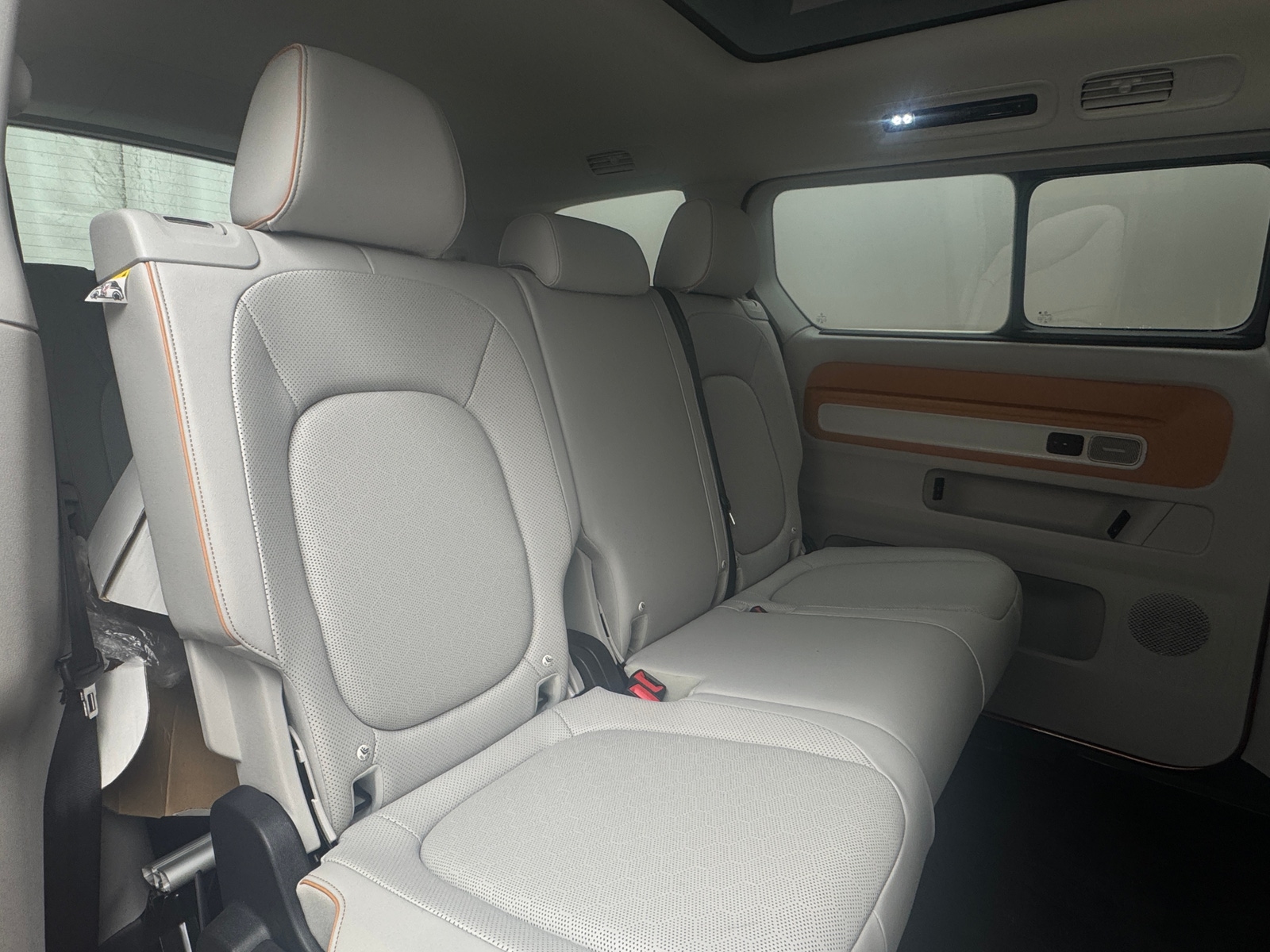 Thumbnail: 2025 Volkswagen ID.Buzz - 5