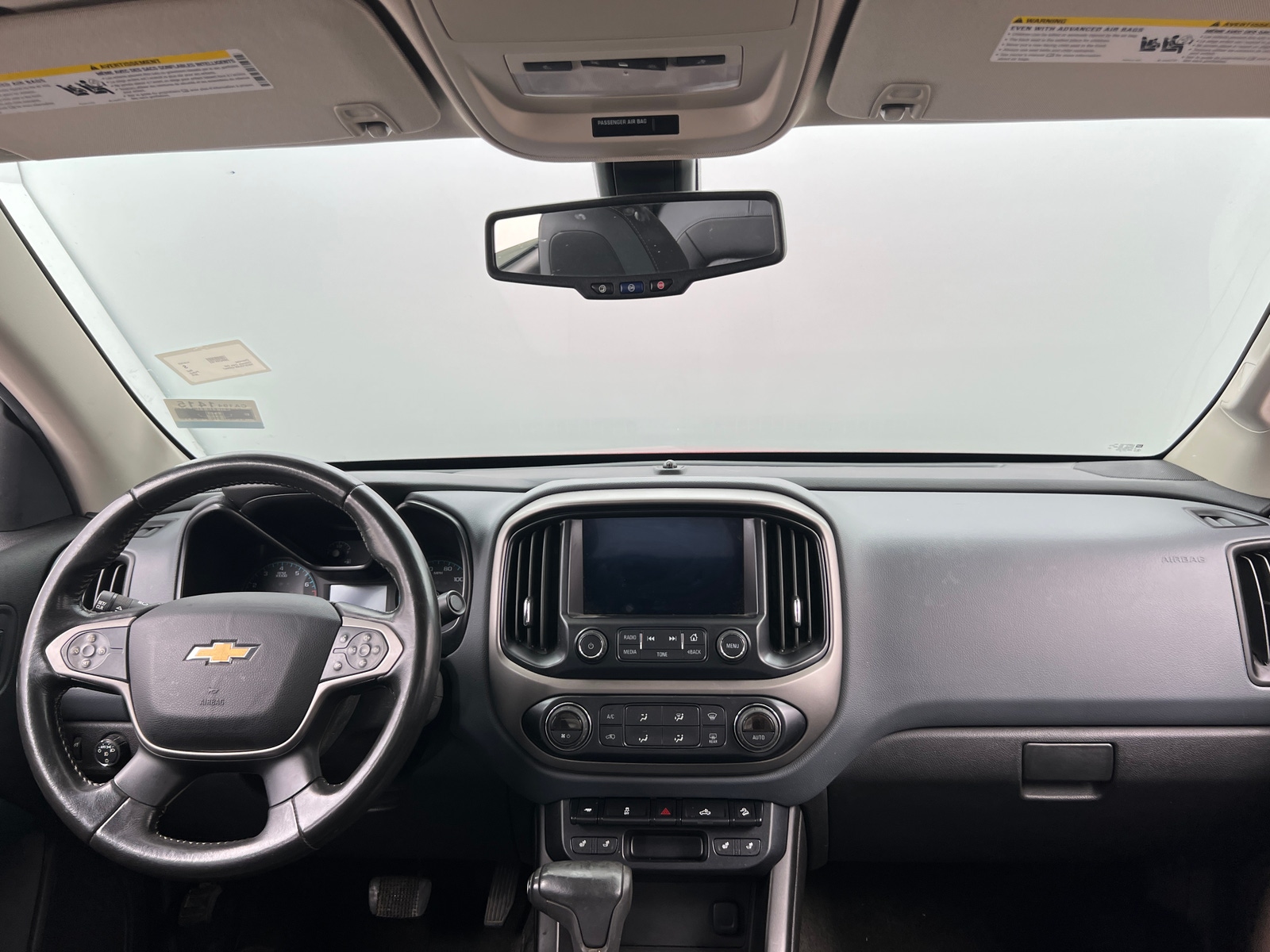 Thumbnail: 2015 Chevrolet Colorado - 3