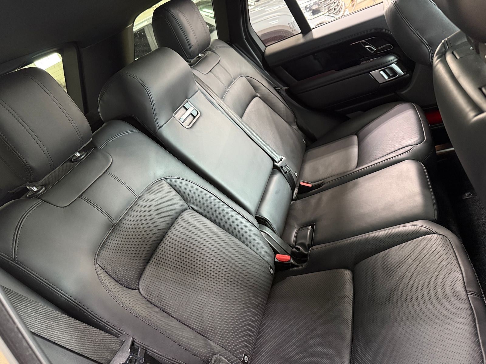 Thumbnail: 2020 Land Rover Range Rover - 5