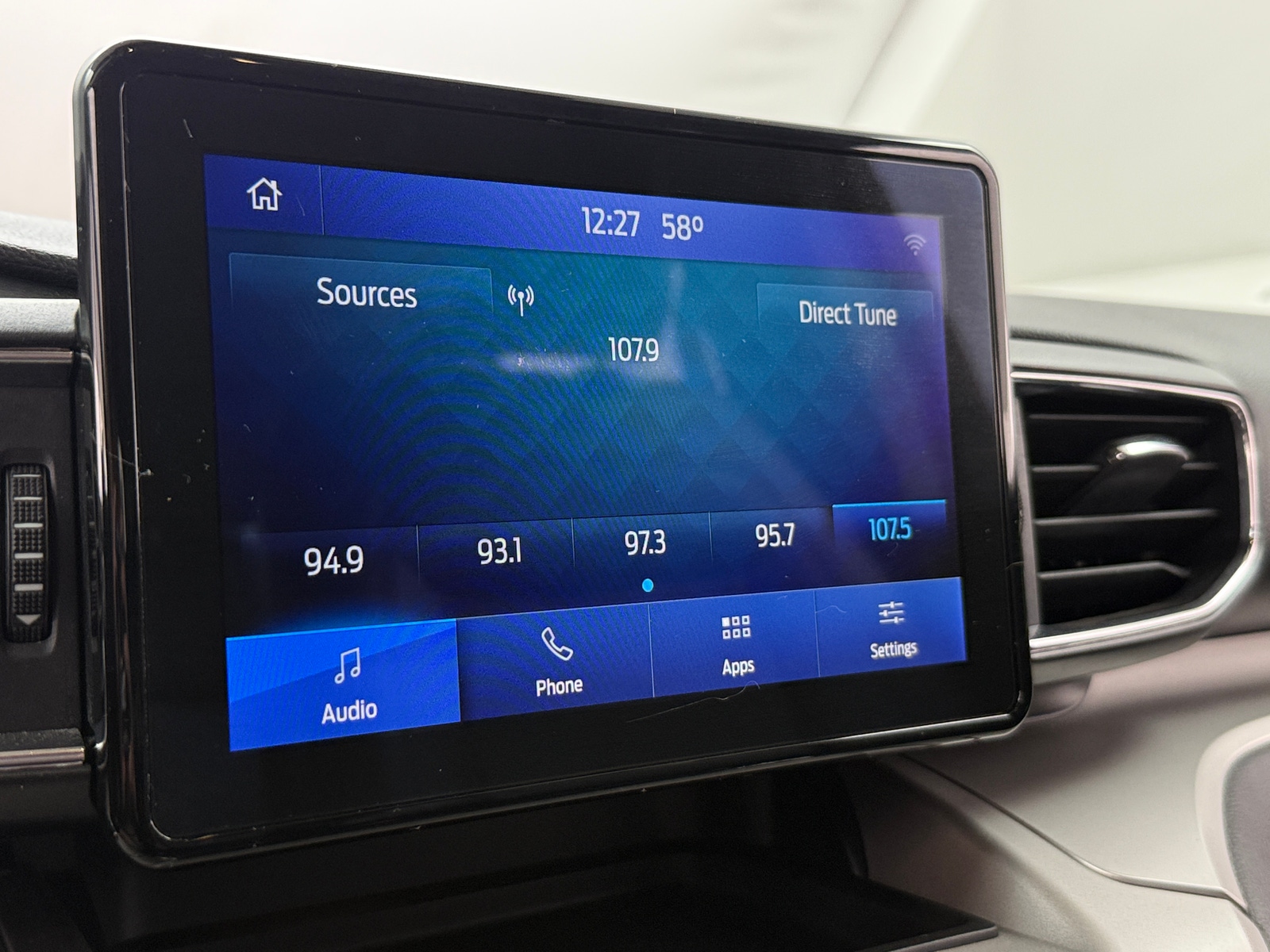 Thumbnail: 2021 Ford Explorer - 4