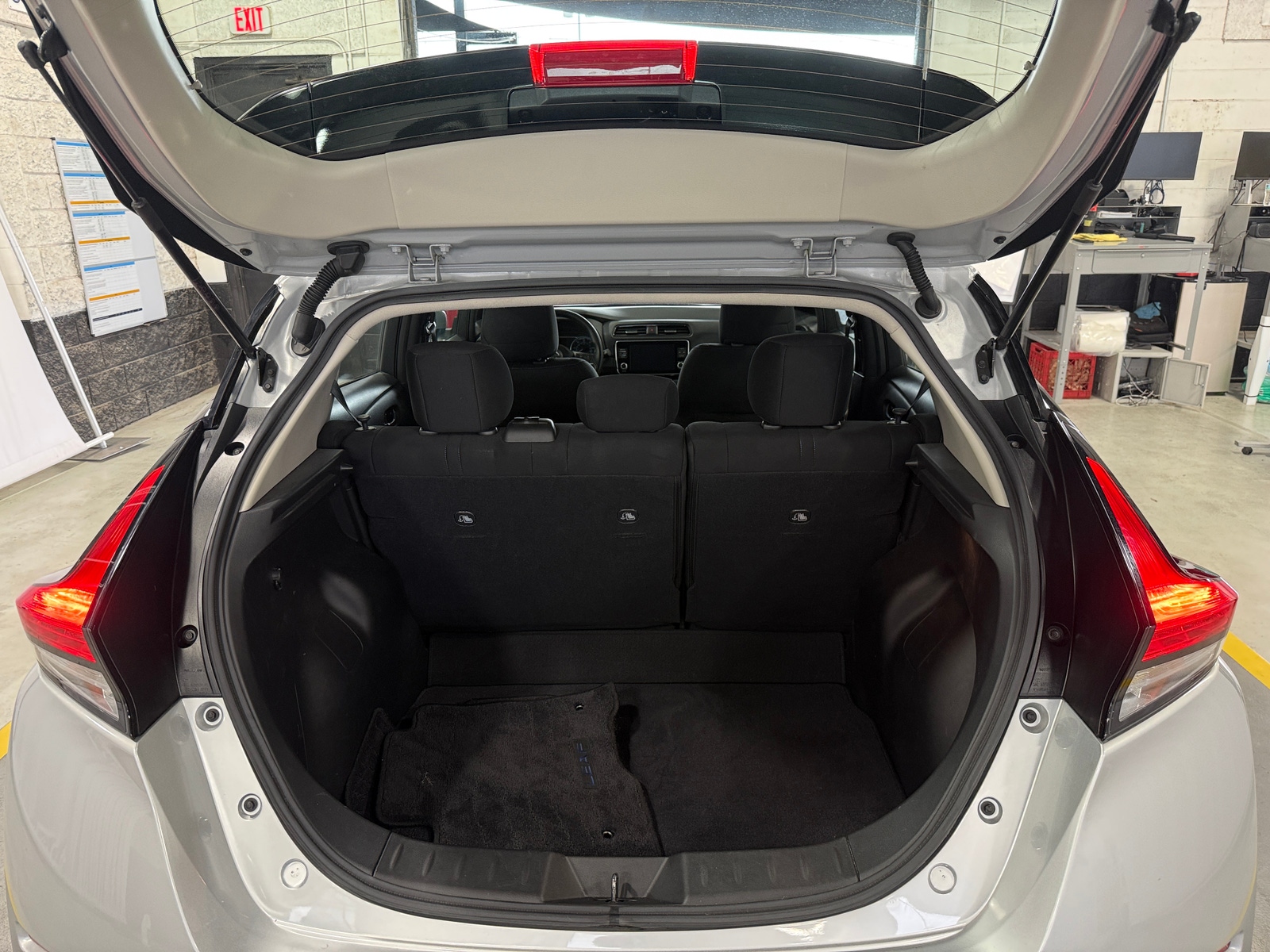 Thumbnail: 2022 Nissan Leaf - 7