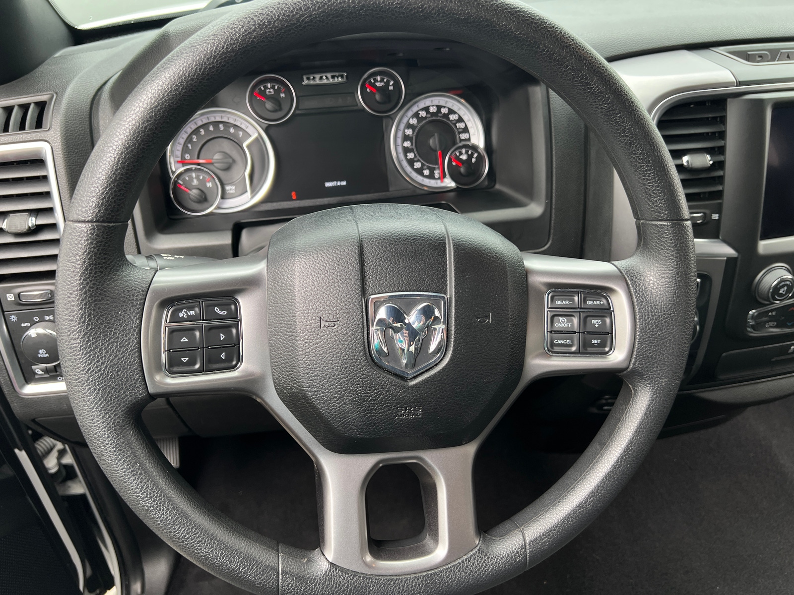 Thumbnail: 2021 RAM 1500 Classic - 5