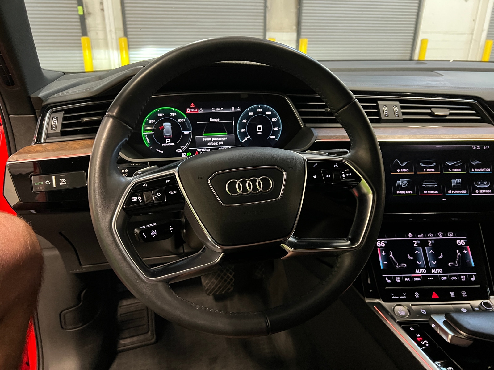 Thumbnail: 2019 Audi e-tron - 4