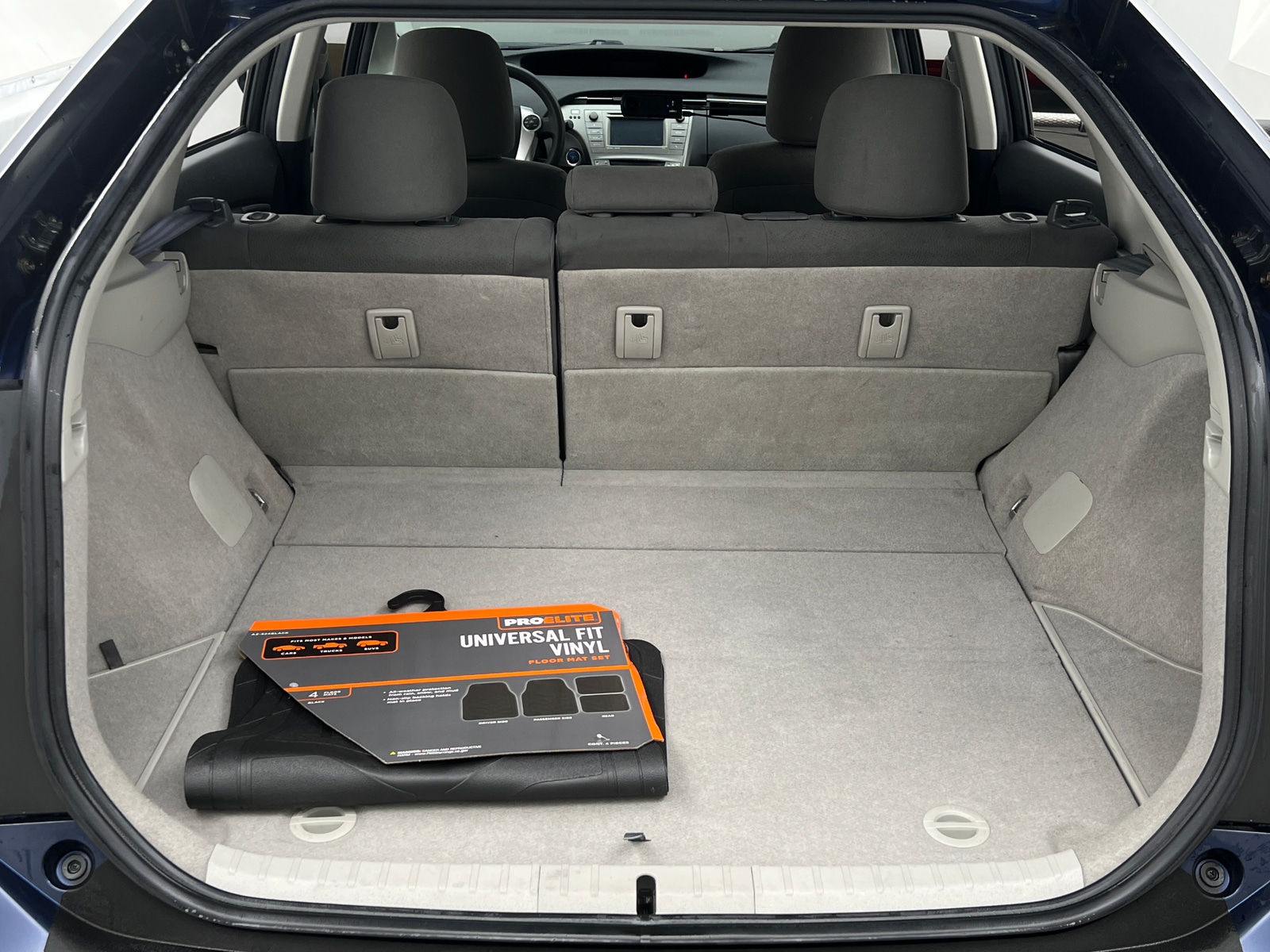 Thumbnail: 2012 Toyota Prius - 7