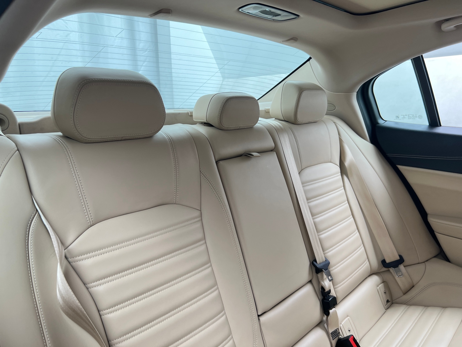 Thumbnail: 2017 Alfa Romeo Giulia - 5