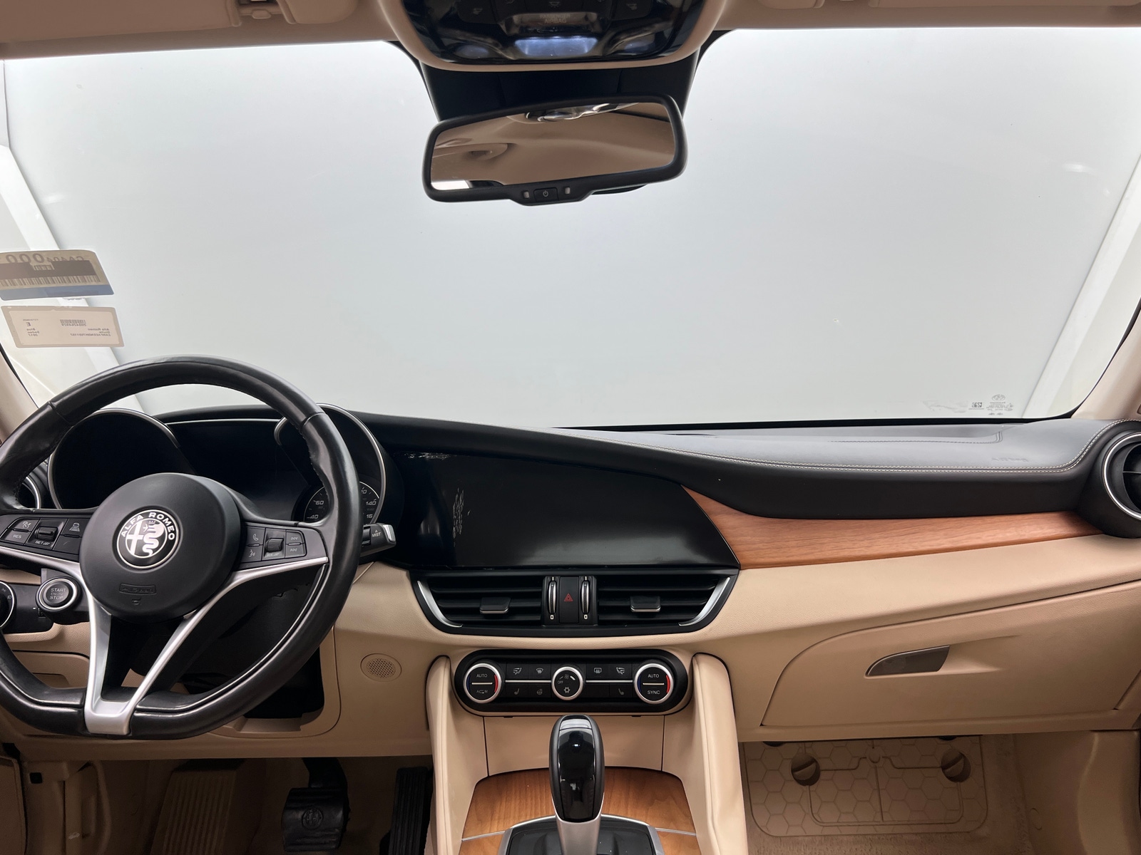 Thumbnail: 2017 Alfa Romeo Giulia - 2