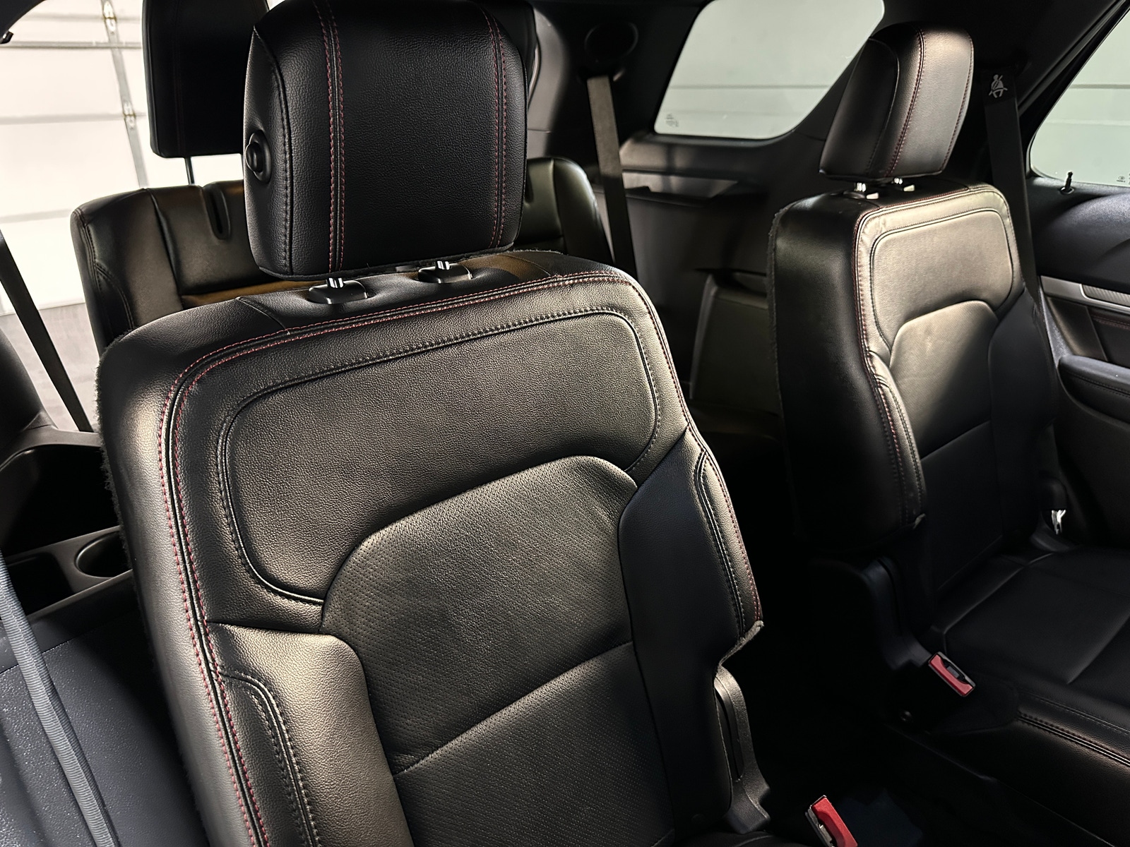 Thumbnail: 2016 Ford Explorer - 5