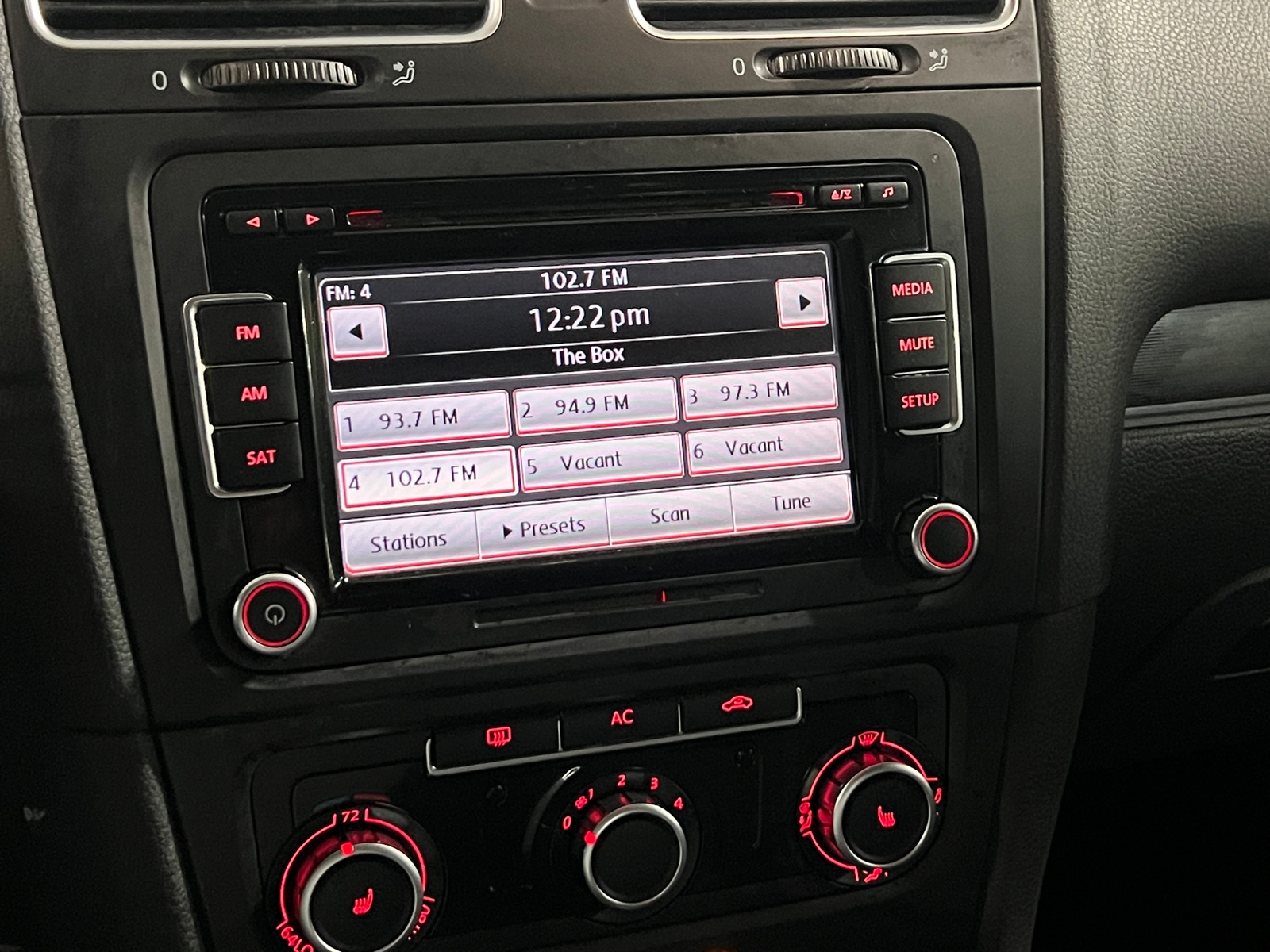 Thumbnail: 2011 Volkswagen Golf - 4