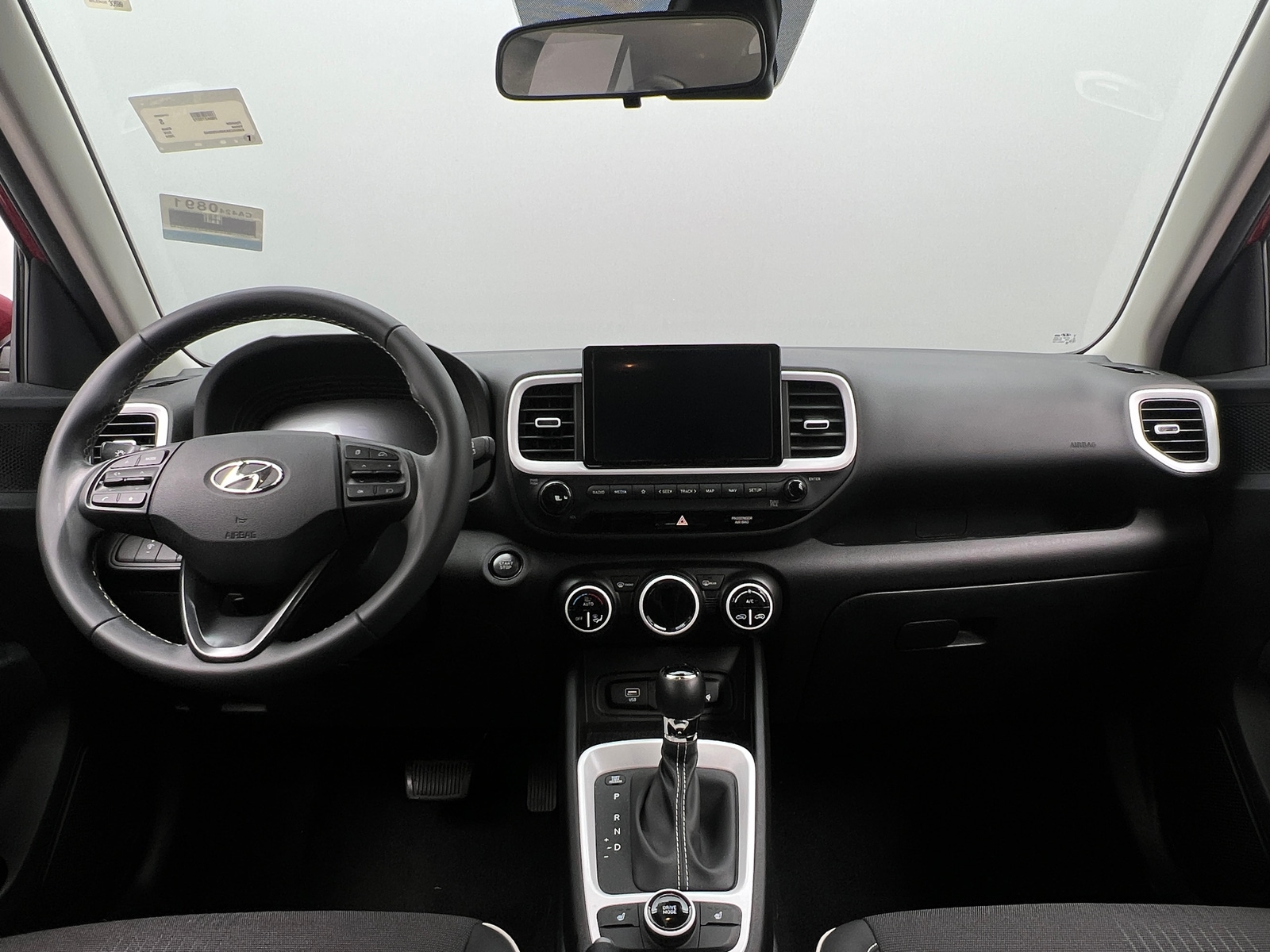 Thumbnail: 2024 Hyundai Venue - 3