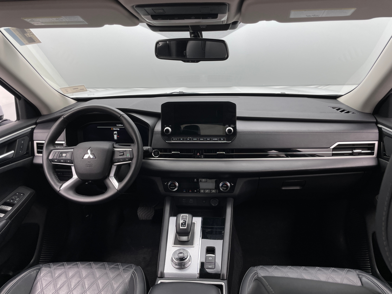 Thumbnail: 2024 Mitsubishi Outlander - 2