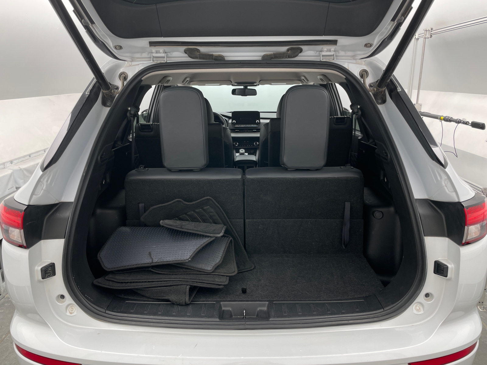 Thumbnail: 2024 Mitsubishi Outlander - 6