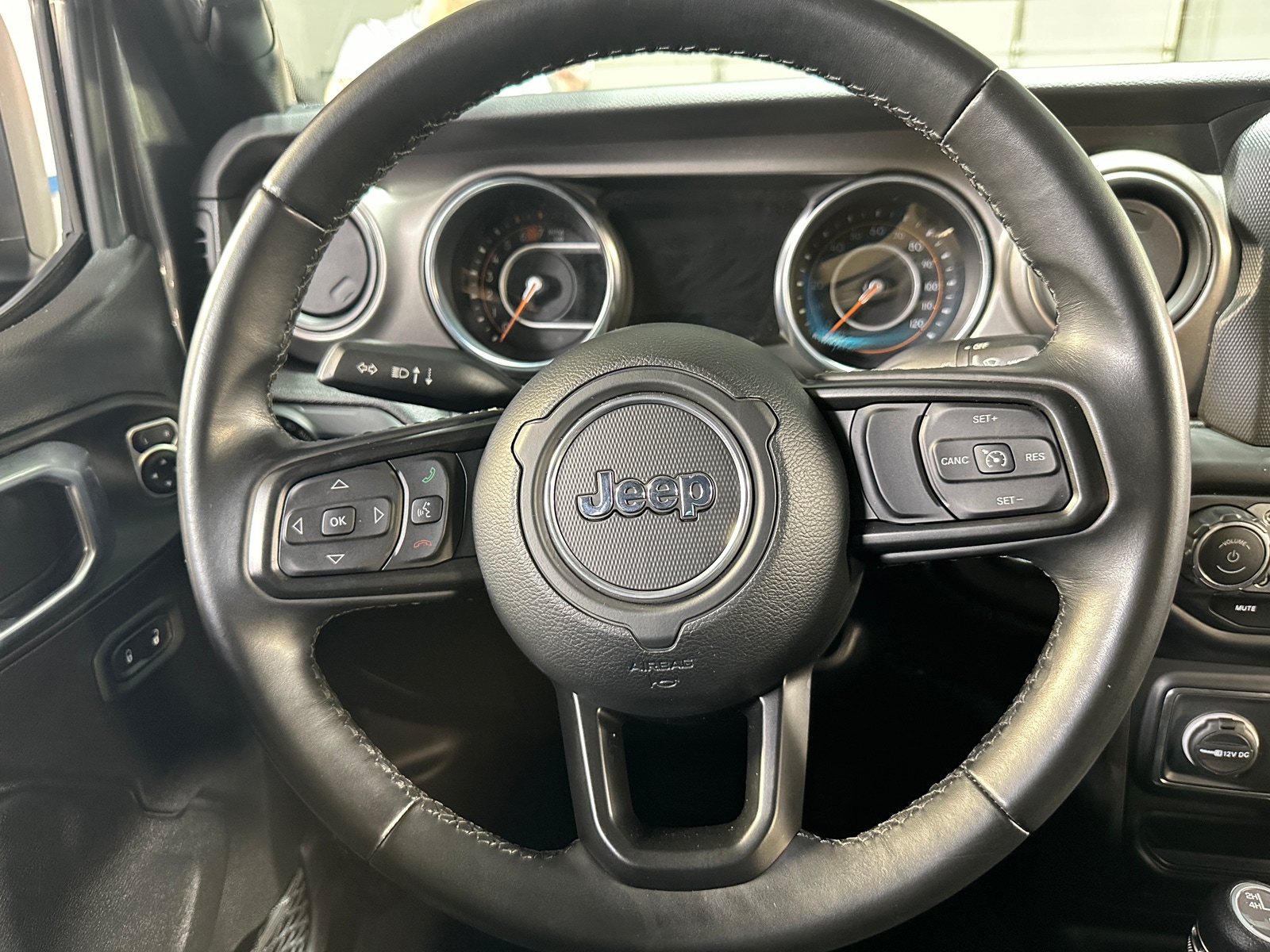 Thumbnail: 2021 Jeep Wrangler - 5