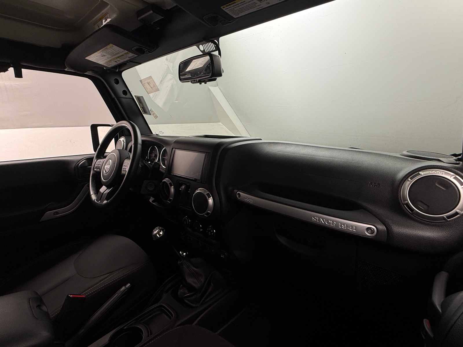 Thumbnail: 2017 Jeep Wrangler - 3