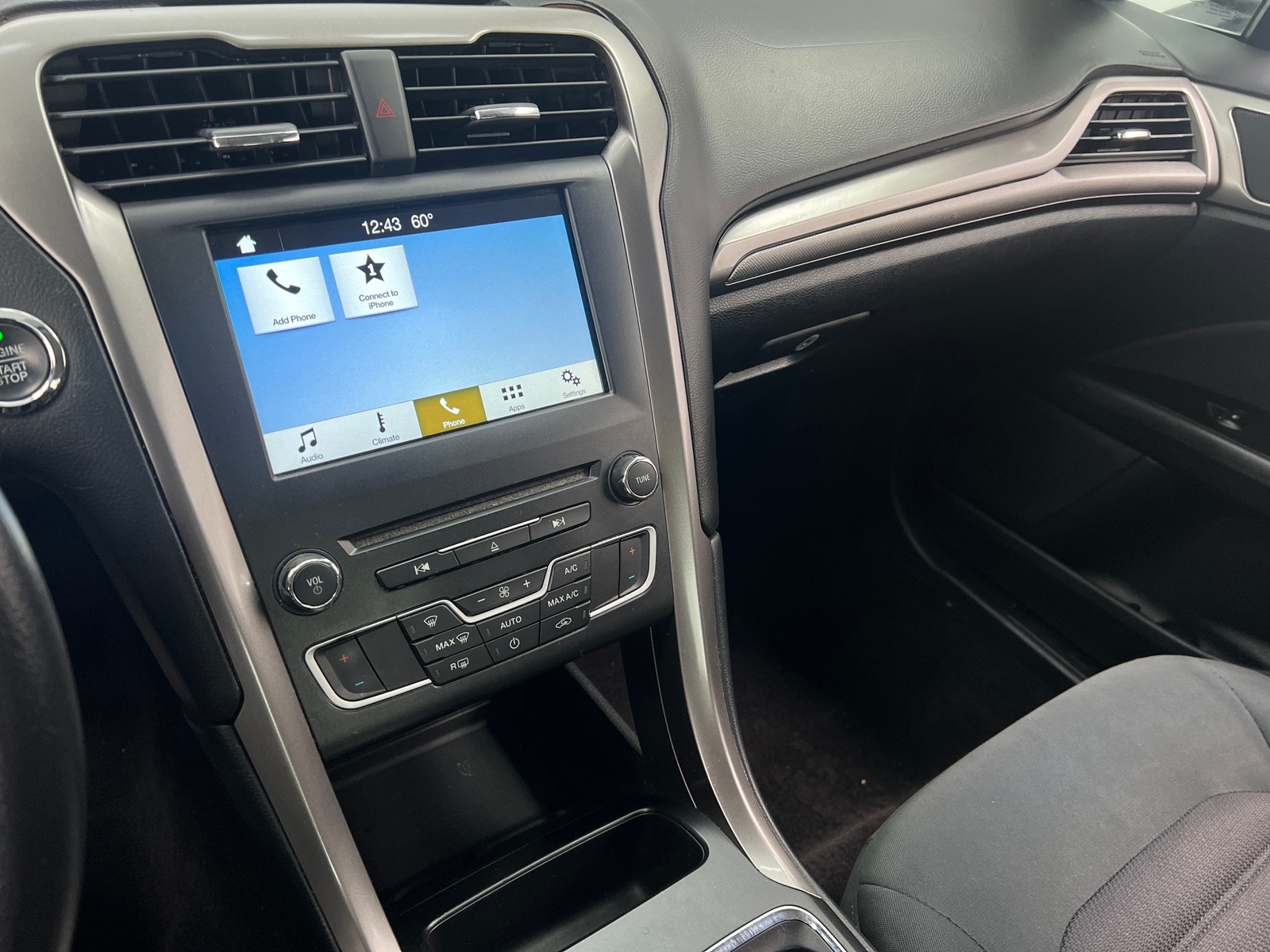 Thumbnail: 2017 Ford Fusion - 4