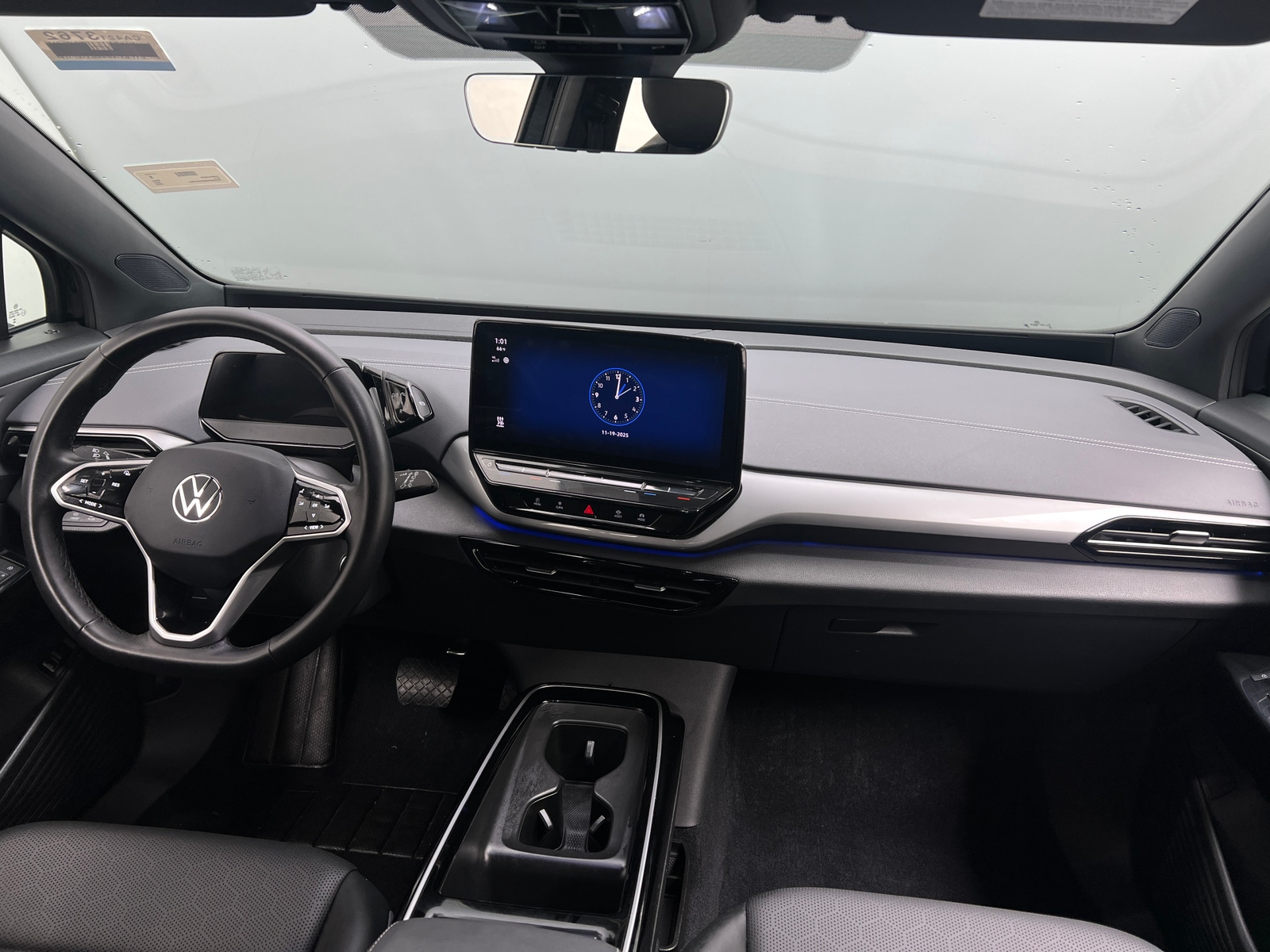 Thumbnail: 2023 Volkswagen ID.4 - 2