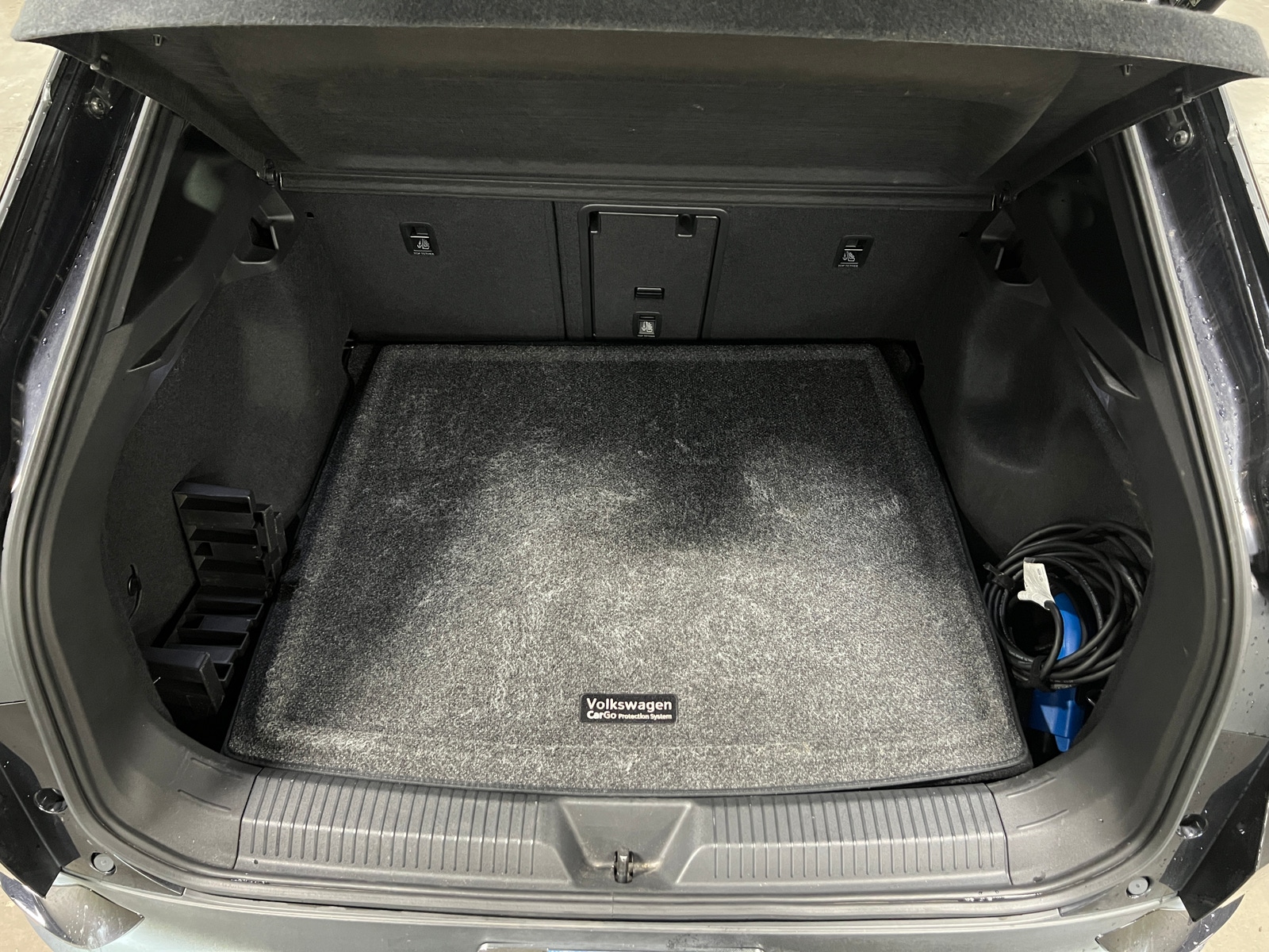 Thumbnail: 2023 Volkswagen ID.4 - 6