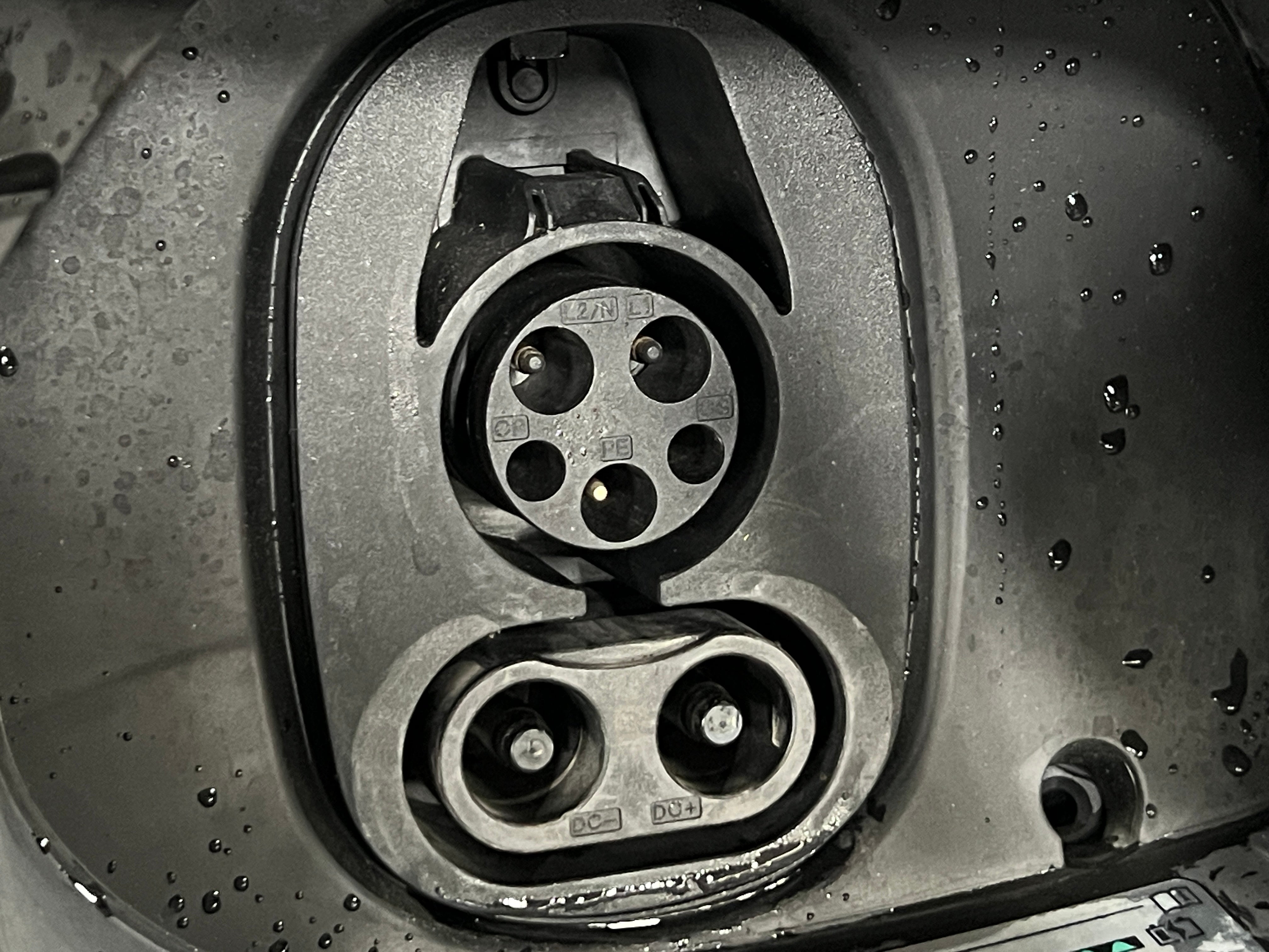 Used 2023 Volkswagen ID.4 PRO S with VIN 1V2WNPE88PC017851 for sale in Oak Creek, WI