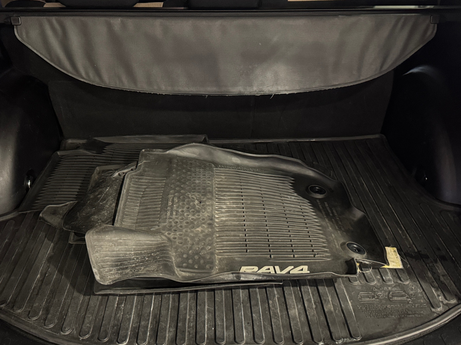 Thumbnail: 2018 Toyota RAV4 - 7