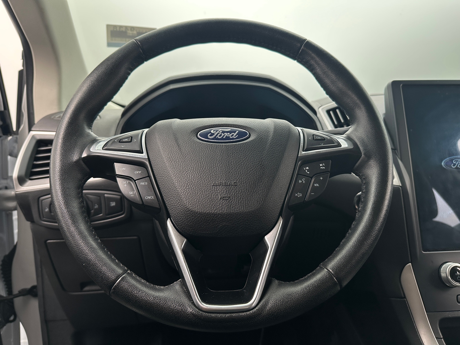 Thumbnail: 2022 Ford Edge - 4