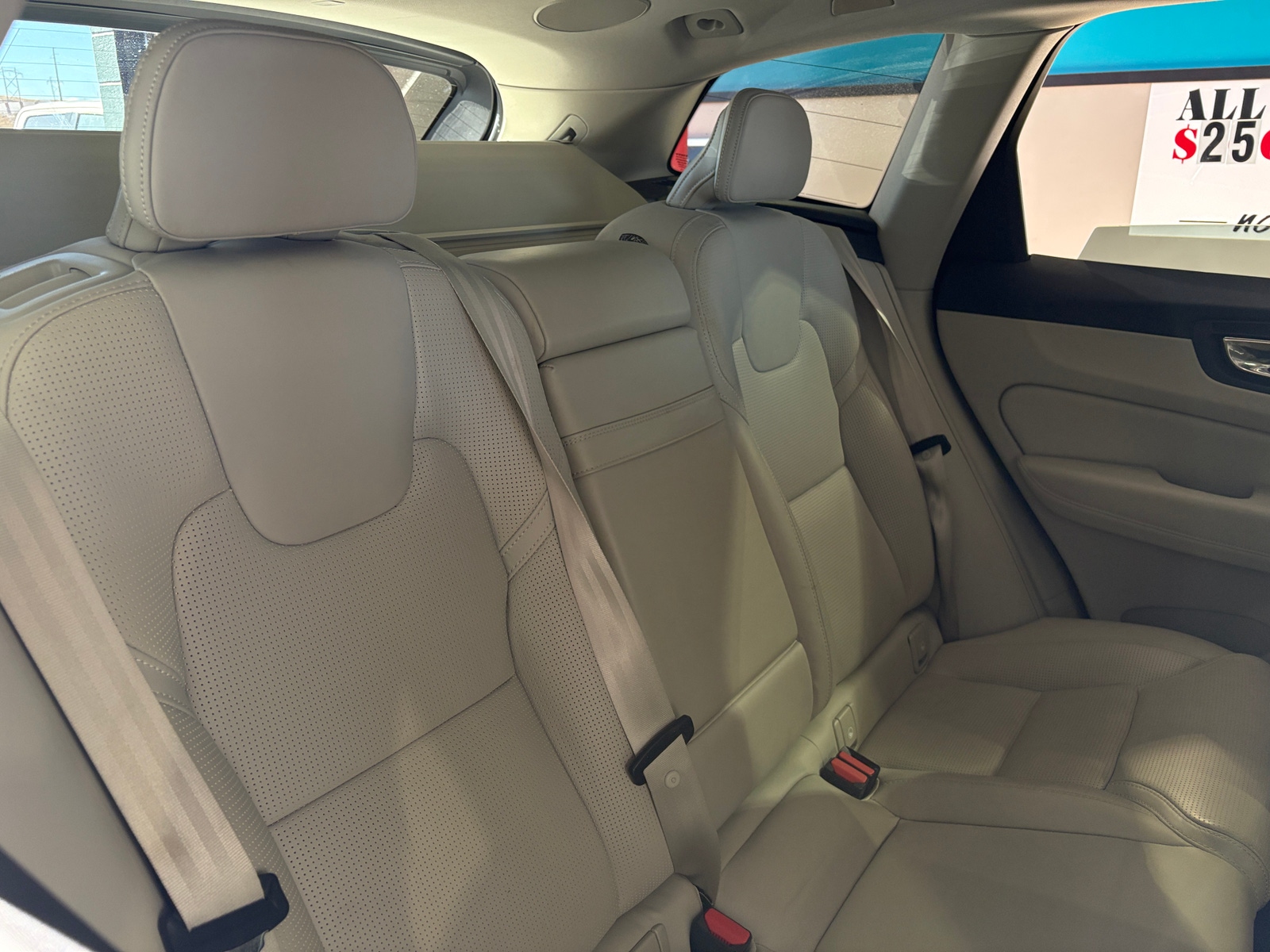 Thumbnail: 2019 Volvo XC60 - 5