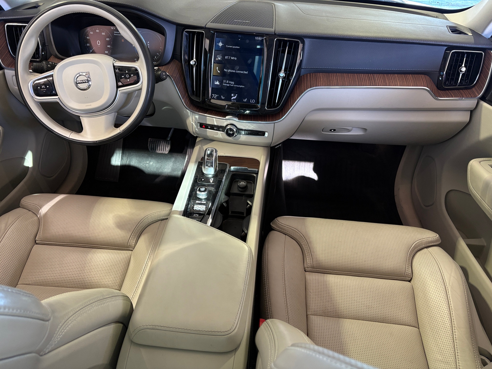 Thumbnail: 2019 Volvo XC60 - 2