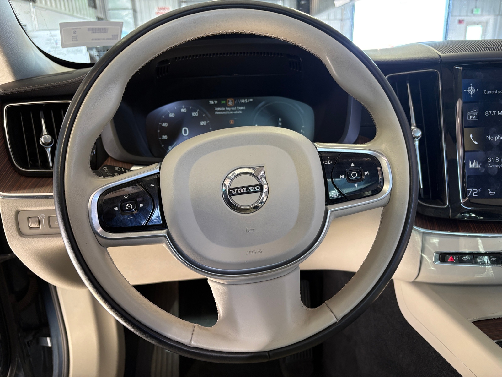 Thumbnail: 2019 Volvo XC60 - 4