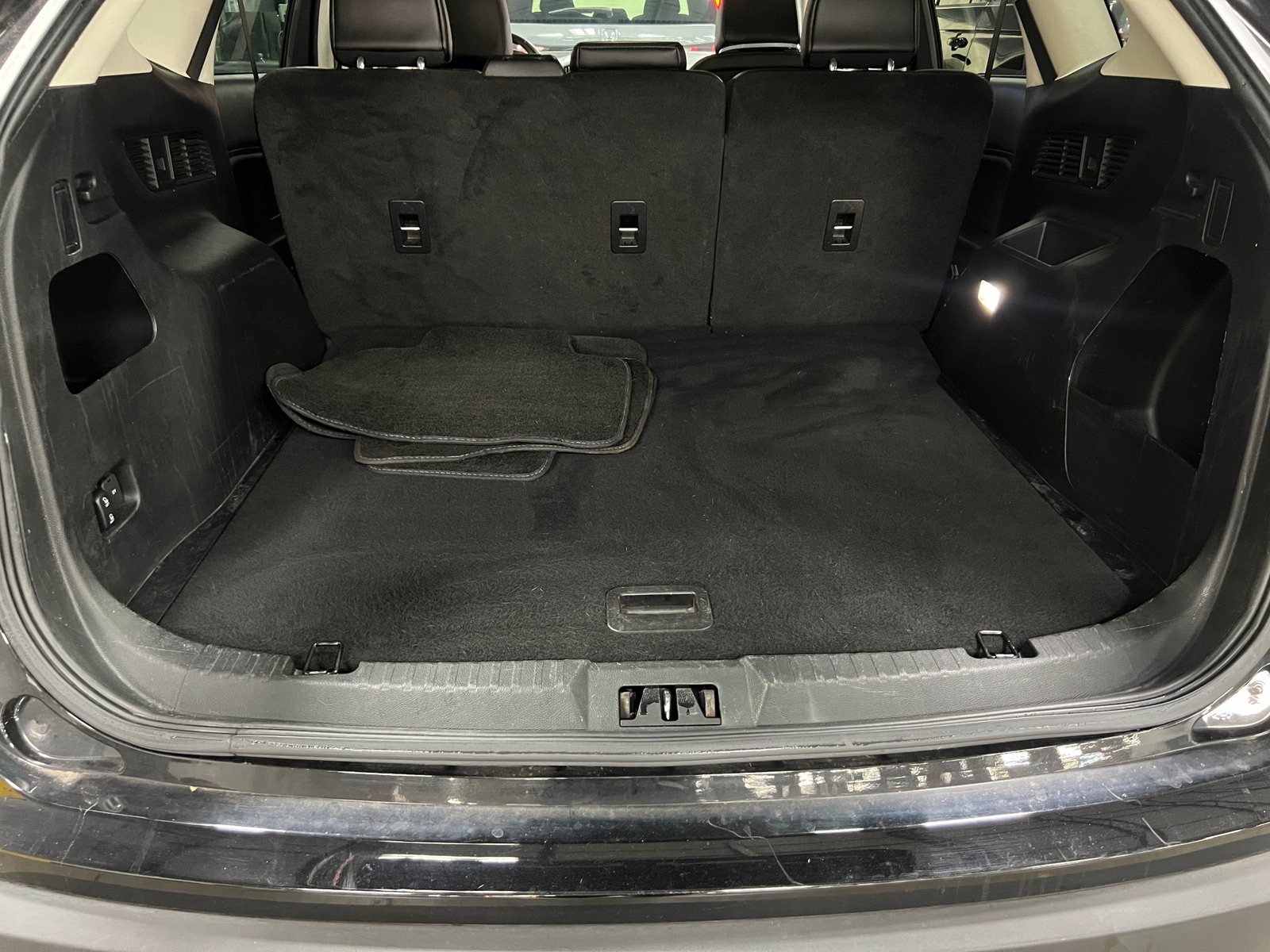 Thumbnail: 2021 Ford Edge - 6